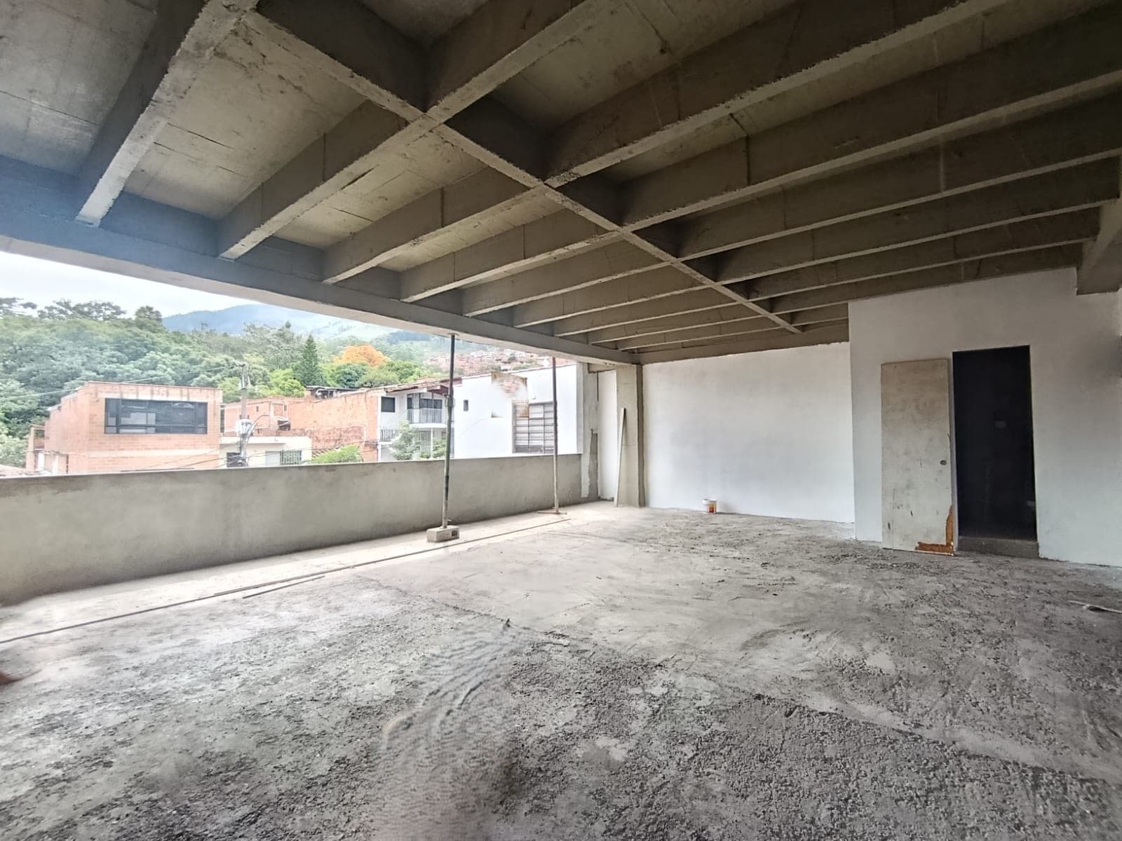 Bodega en arriendo en Boston, Centro, Medellín — foto 1 de 16