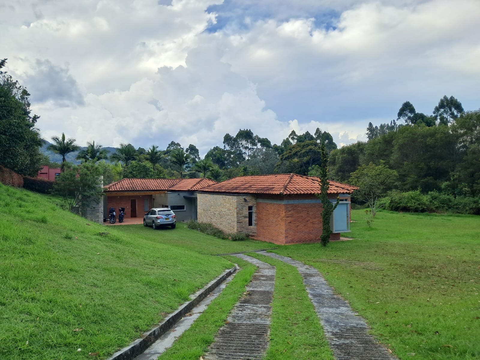 Casa Vivienda en arriendo en Carmen de Viboral — foto 1 de 20