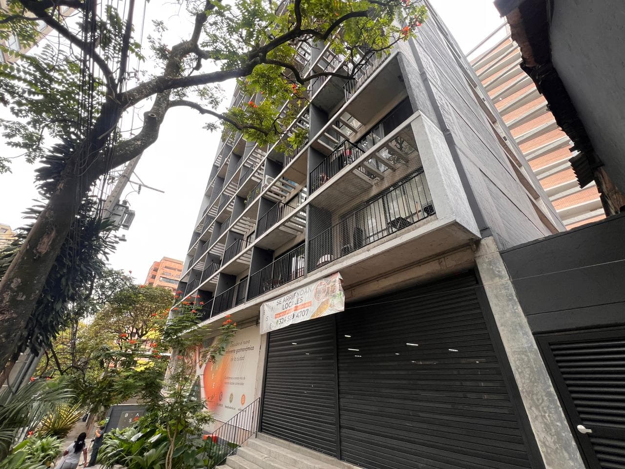 Local en arriendo en Bombona, Centro, Medellín — foto 1 de 16