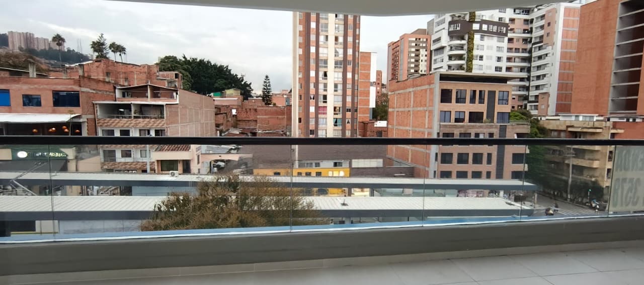 Apartaestudio en arriendo en Bombona, Centro, Medellín — foto 3 de 16