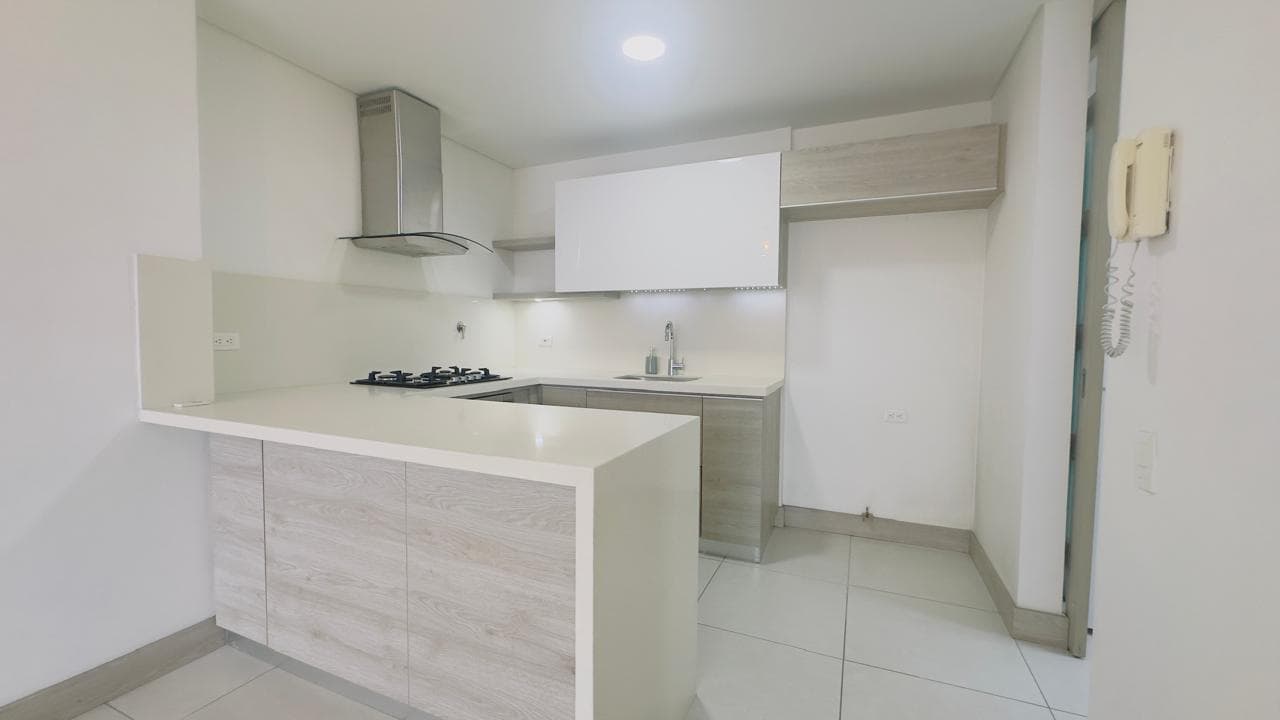 Apartamento en arriendo en Cumbres, Envigado — foto 3 de 17