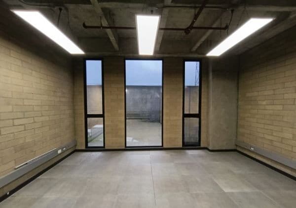 Oficina en arriendo en Aguacatala, El Poblado, Medellín — foto 4 de 11