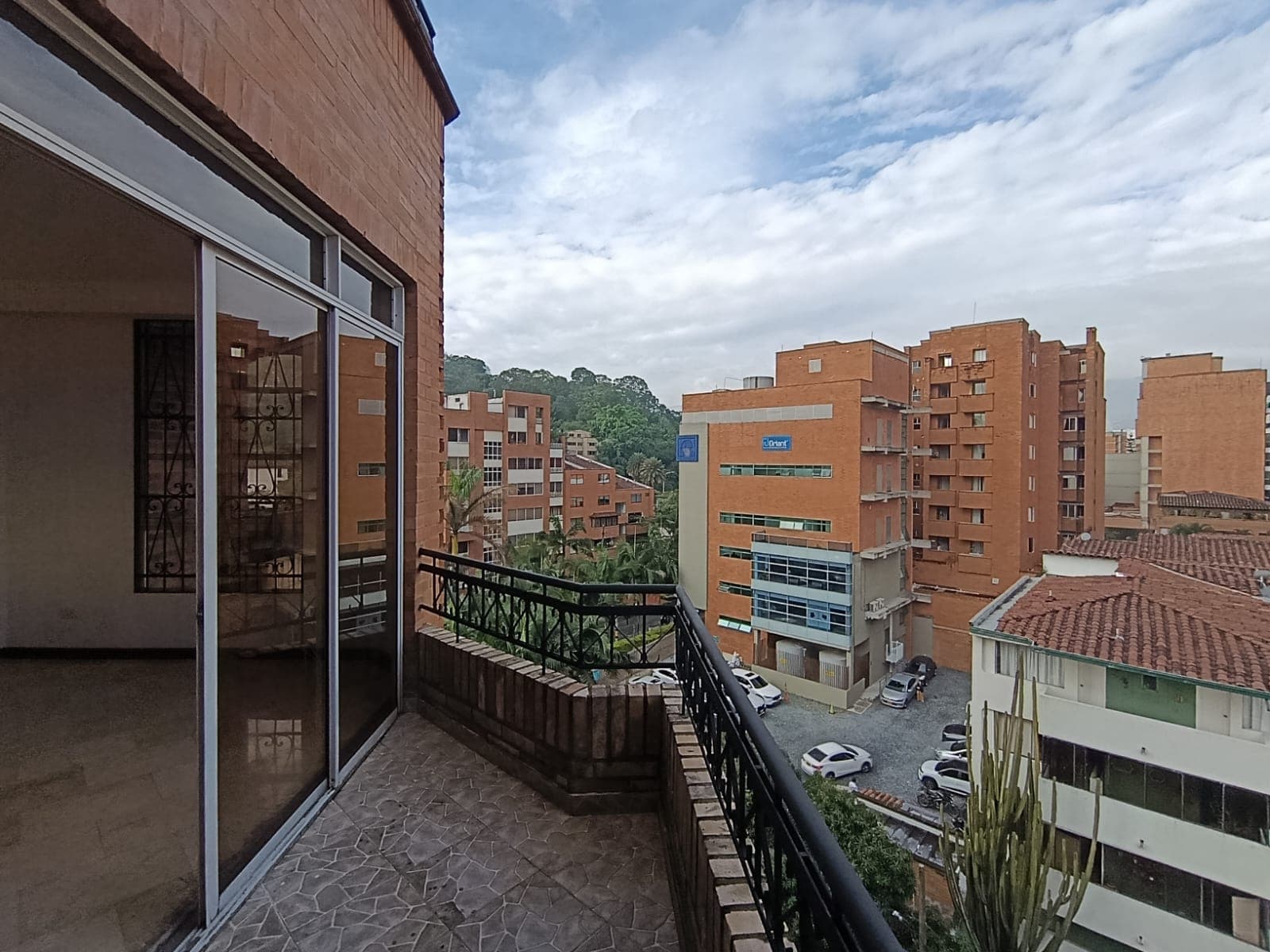 Apartamento en arriendo en Conquistadores, Laureles, Medellín — foto 1 de 20