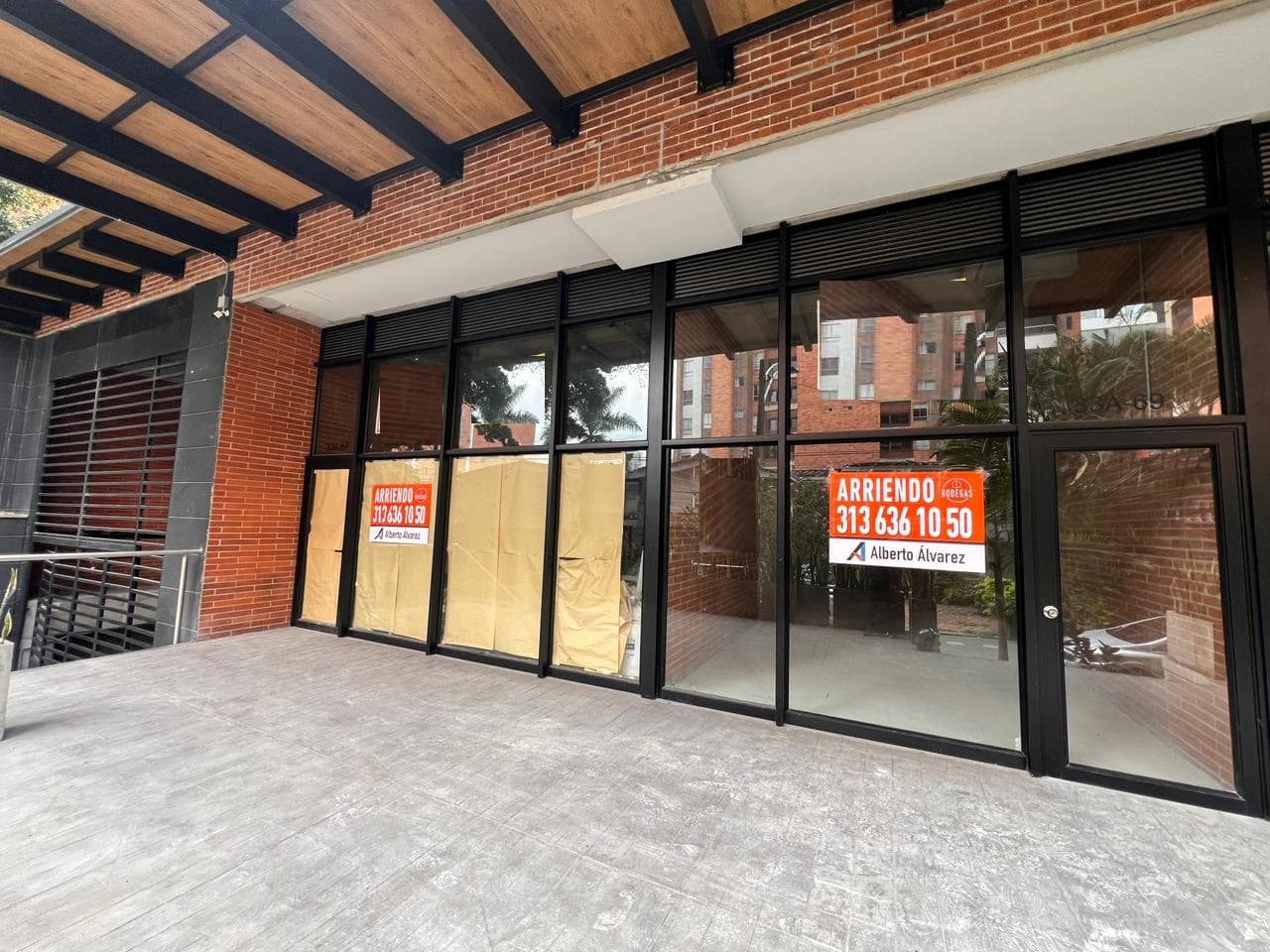 Local en arriendo en Laureles, Medellín — foto 1 de 14