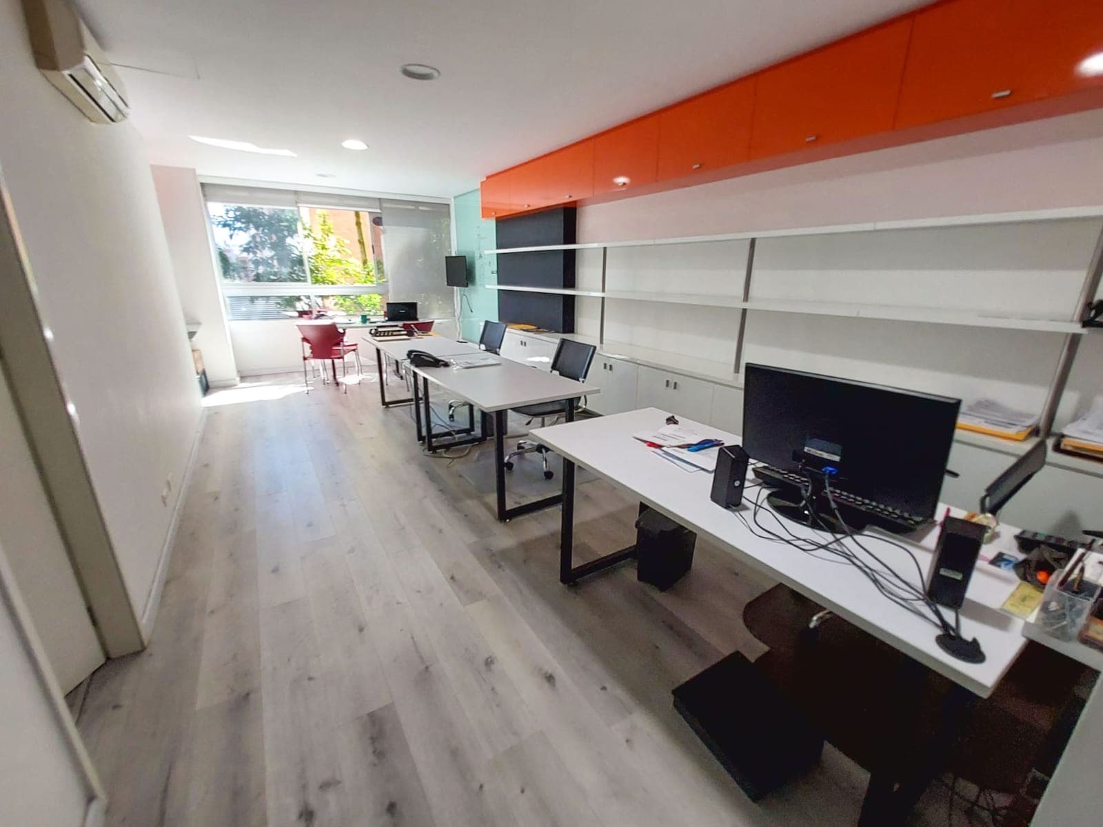 Oficina en arriendo en Castropol, El Poblado, Medellín — foto 2 de 14