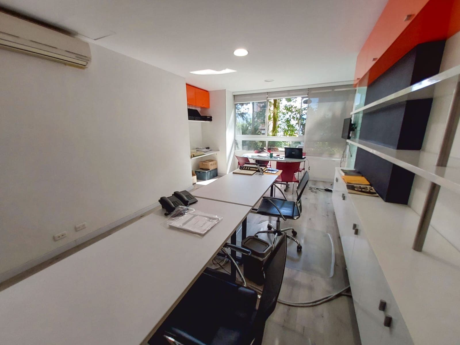 Oficina en arriendo en Castropol, El Poblado, Medellín — foto 3 de 14