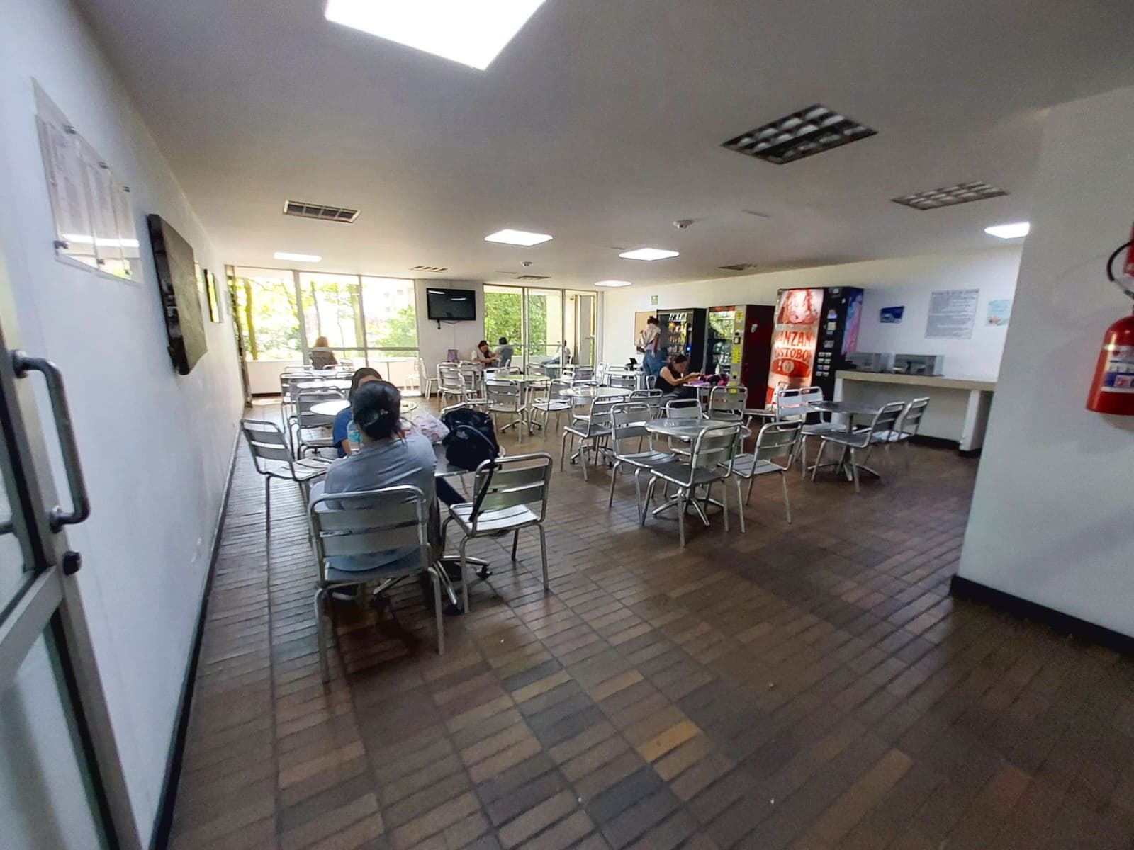 Oficina en arriendo en Castropol, El Poblado, Medellín — foto 4 de 14