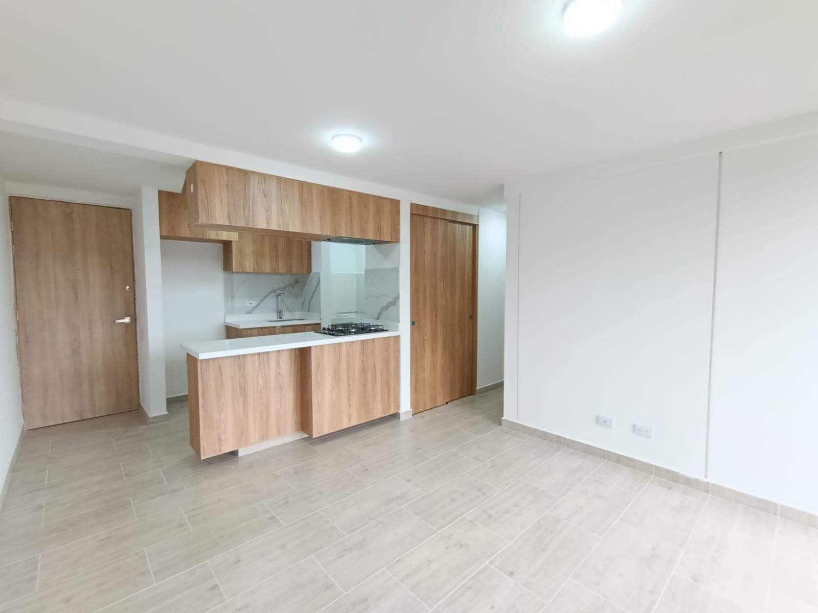 Apartamento en arriendo en El Carmen De Viboral — foto 1 de 17