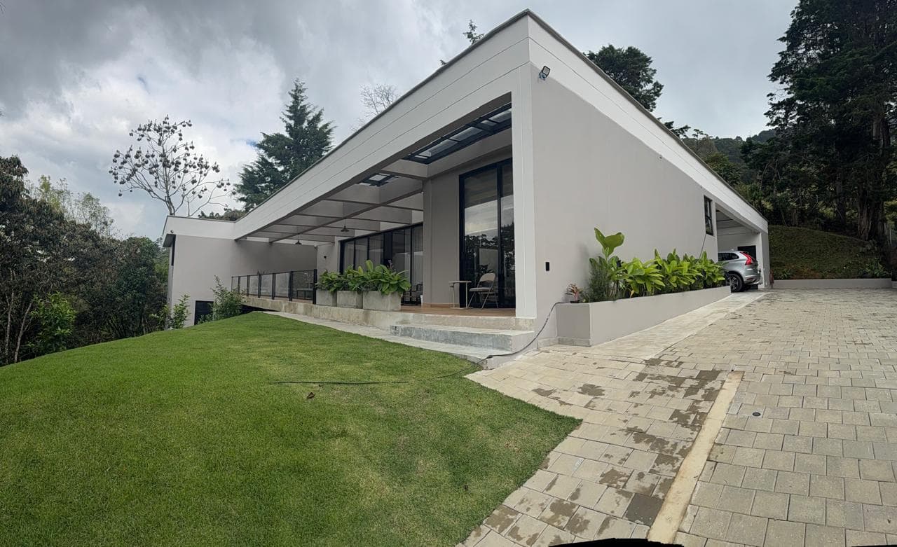 Casa Campestre en arriendo en Loma Del Escobero, Envigado — foto 4 de 20