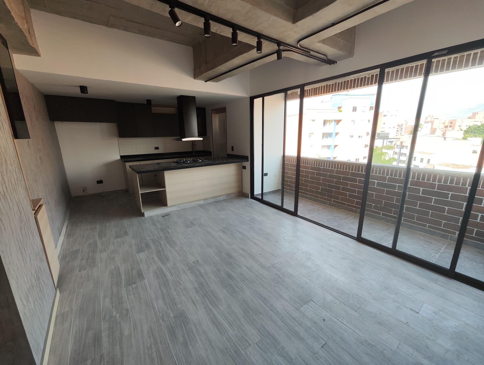 Apartamento en arriendo en Laureles, Medellín — foto 1 de 12