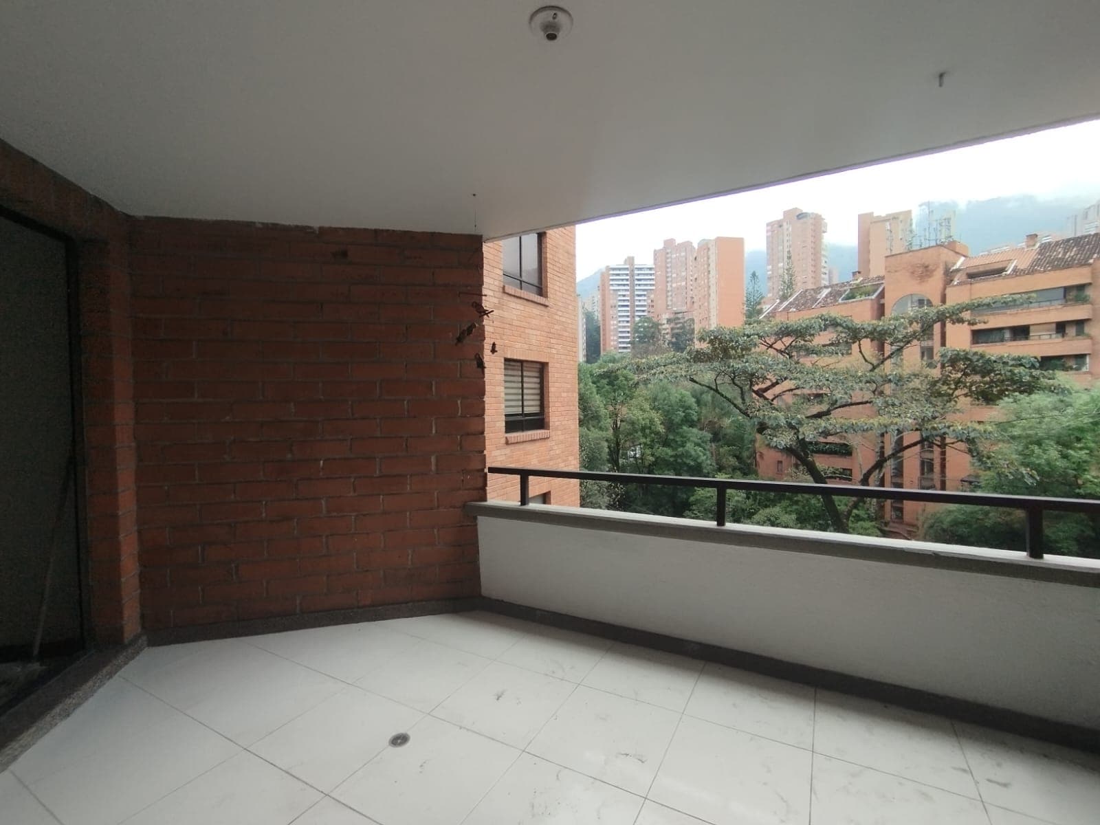 Apartamento en arriendo en El Tesoro, El Poblado, Medellín — foto 3 de 20