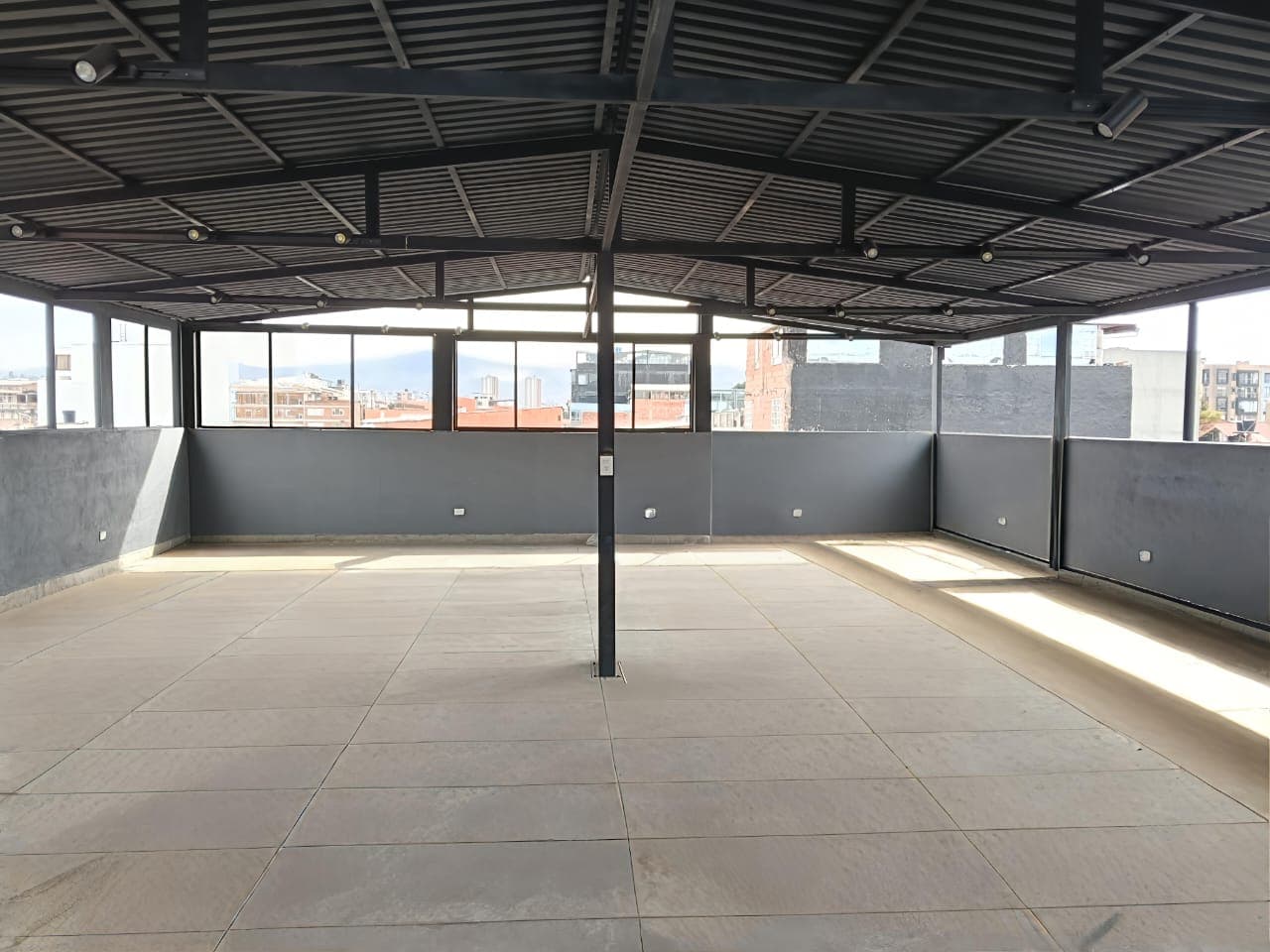 Local en arriendo en Santa Isabel, Los Martires, Bogotá, D.c. — foto 3 de 13