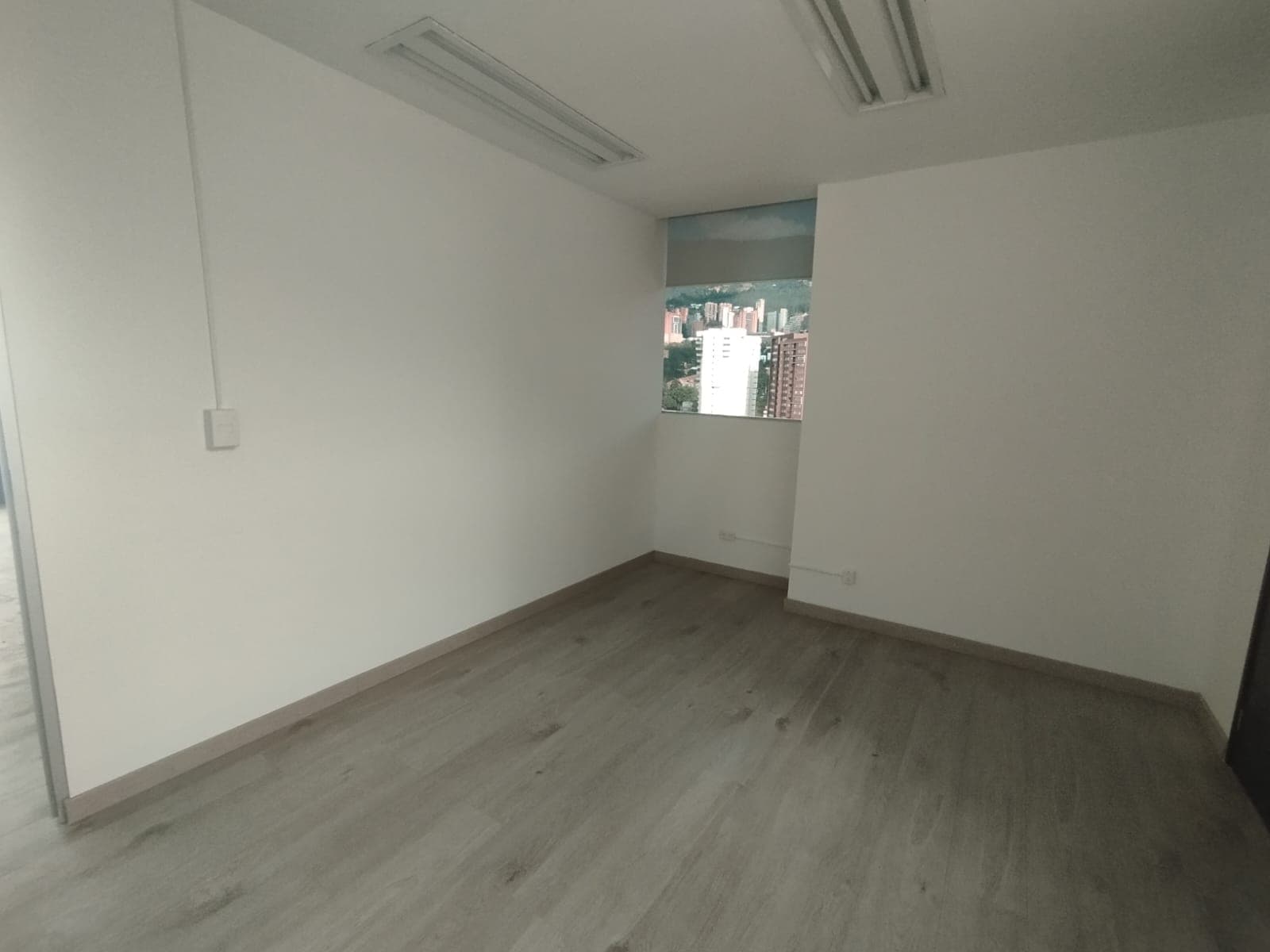 Oficina en arriendo en Los Balsos, El Poblado, Medellín — foto 3 de 13