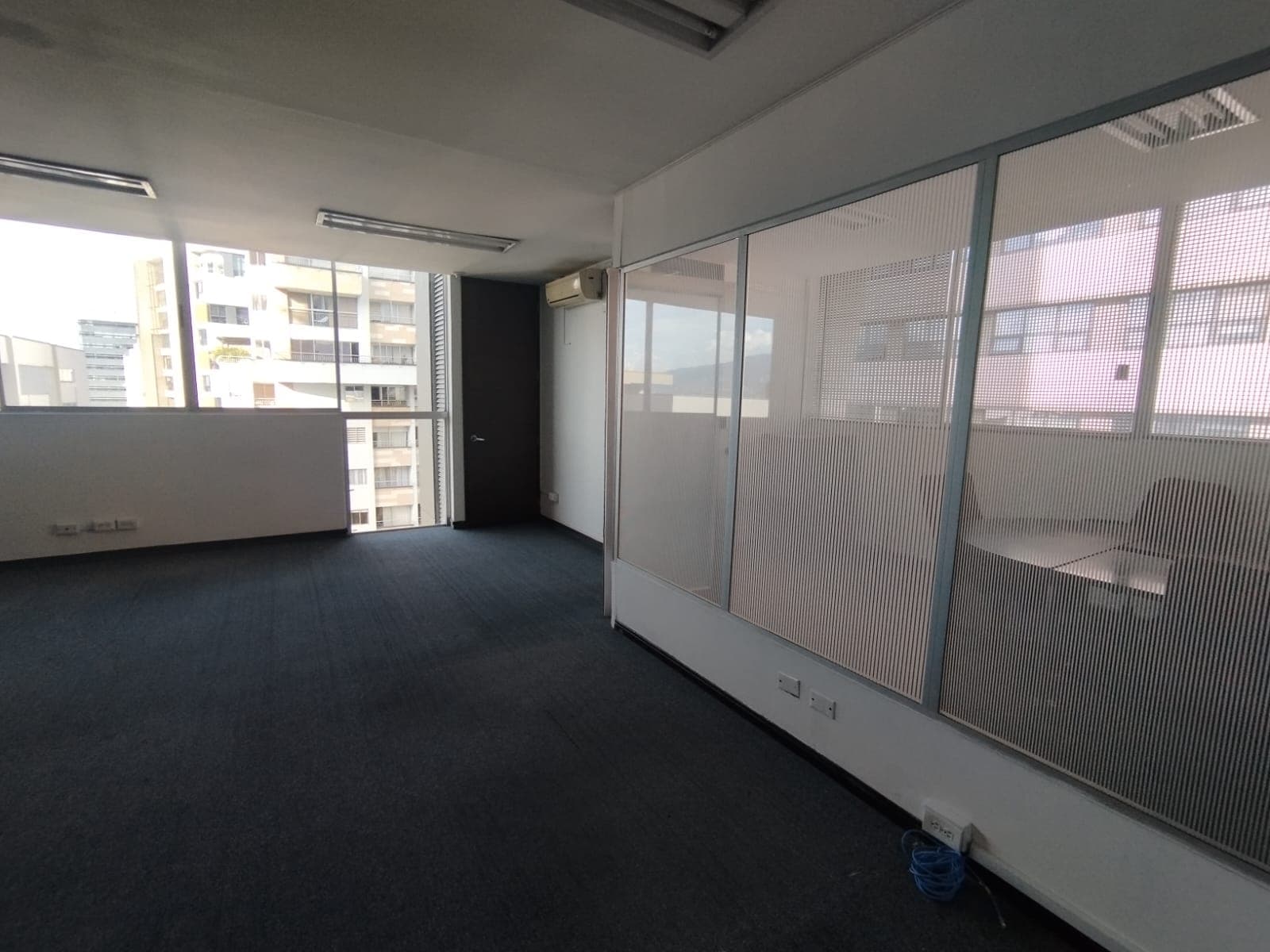 Oficina en arriendo en Los Balsos, El Poblado, Medellín — foto 2 de 12