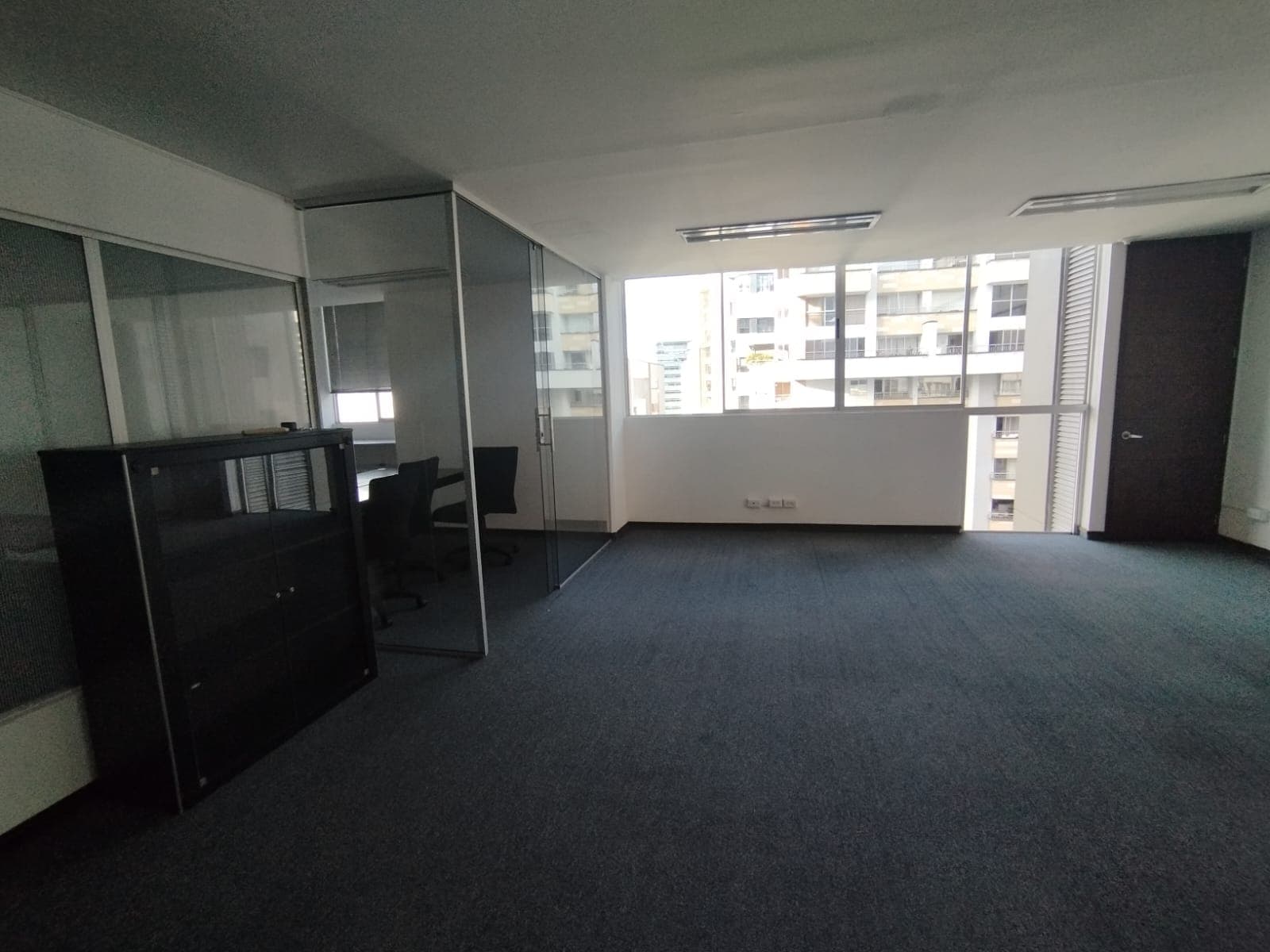 Oficina en arriendo en Los Balsos, El Poblado, Medellín — foto 3 de 12