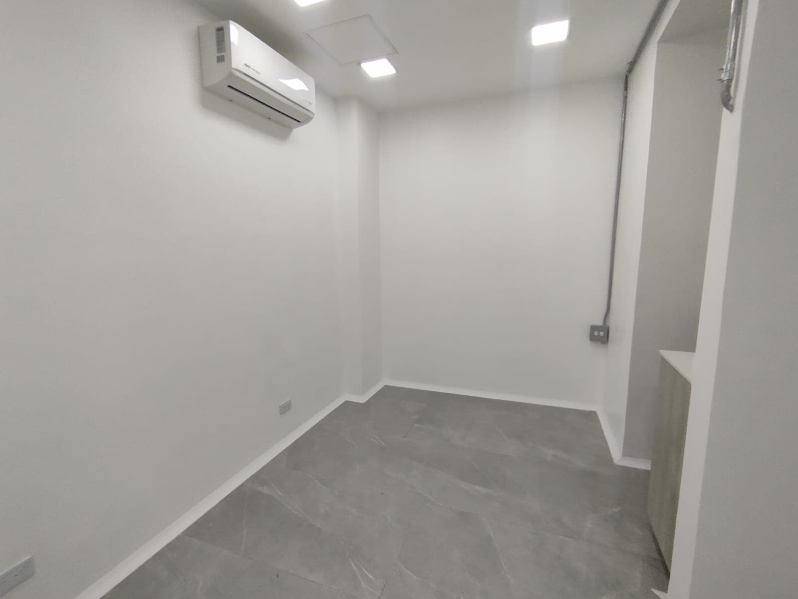 Local en arriendo en Los Balsos, El Poblado, Medellín — foto 5 de 9