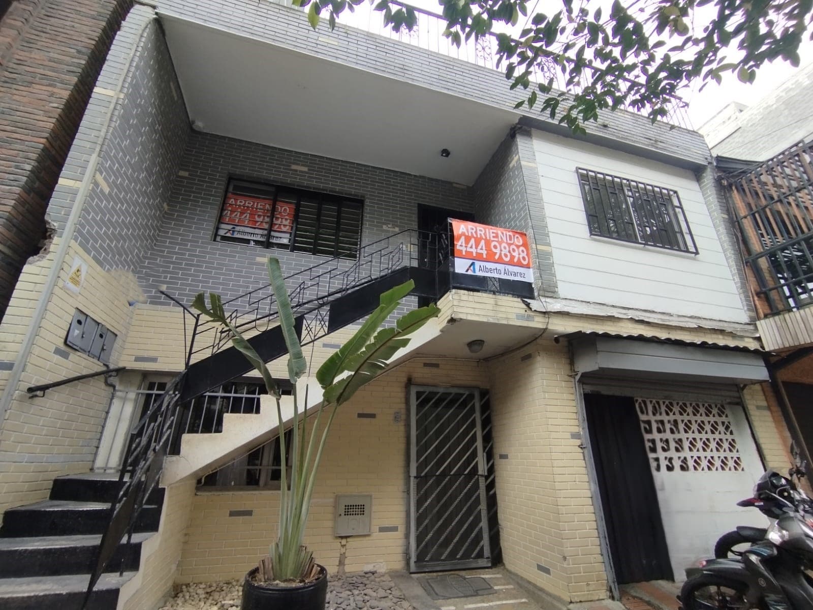 Casa Comercial en arriendo en Manila, El Poblado, Medellín — foto 1 de 20