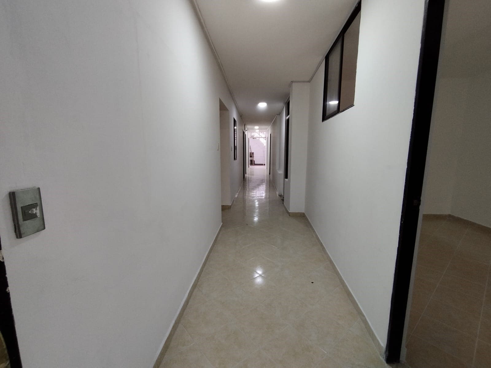 Casa Comercial en arriendo en Manila, El Poblado, Medellín — foto 3 de 20