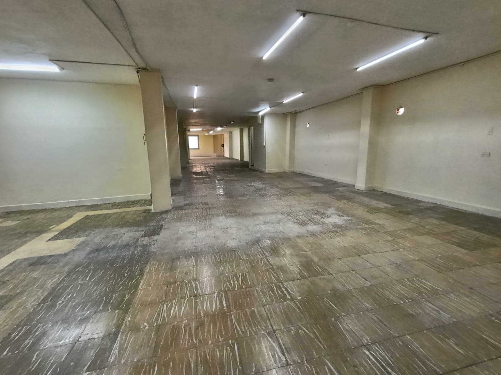 Bodega en arriendo en La Floresta, La America, Medellín — foto 2 de 19