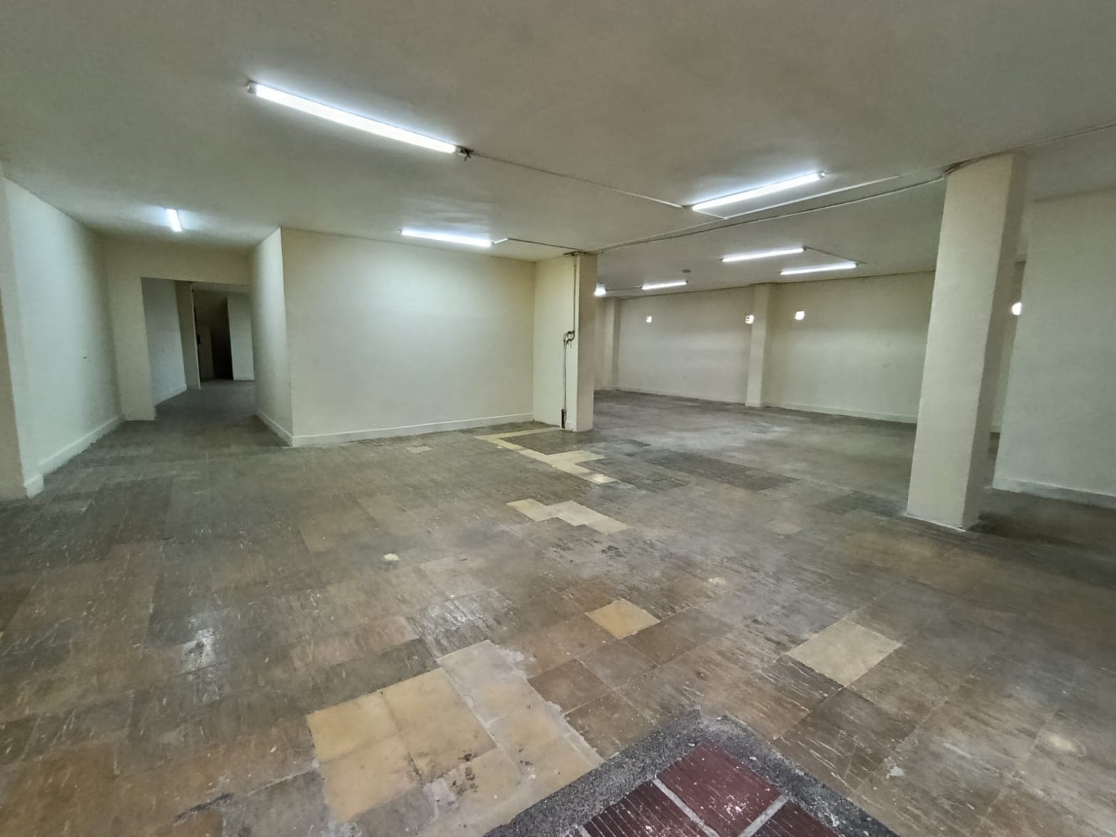 Bodega en arriendo en La Floresta, La America, Medellín — foto 4 de 19