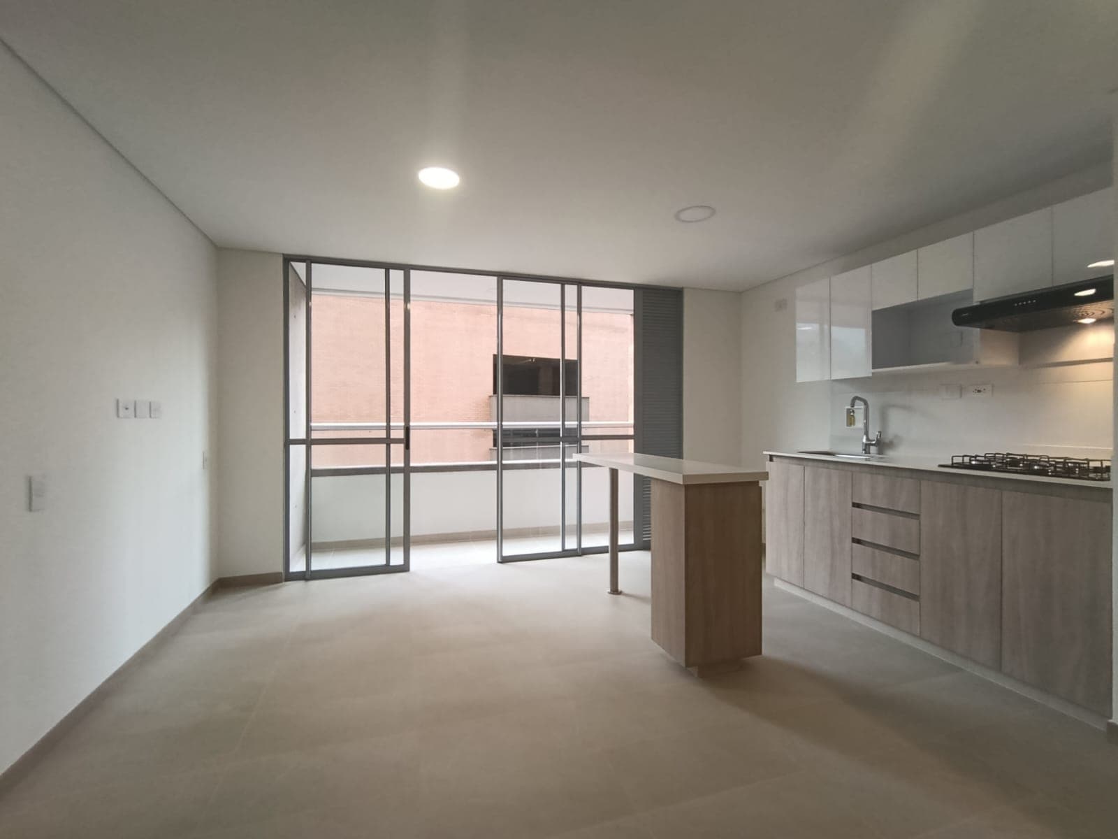 Apartamento en arriendo en Loma San José, Sabaneta — foto 1 de 20