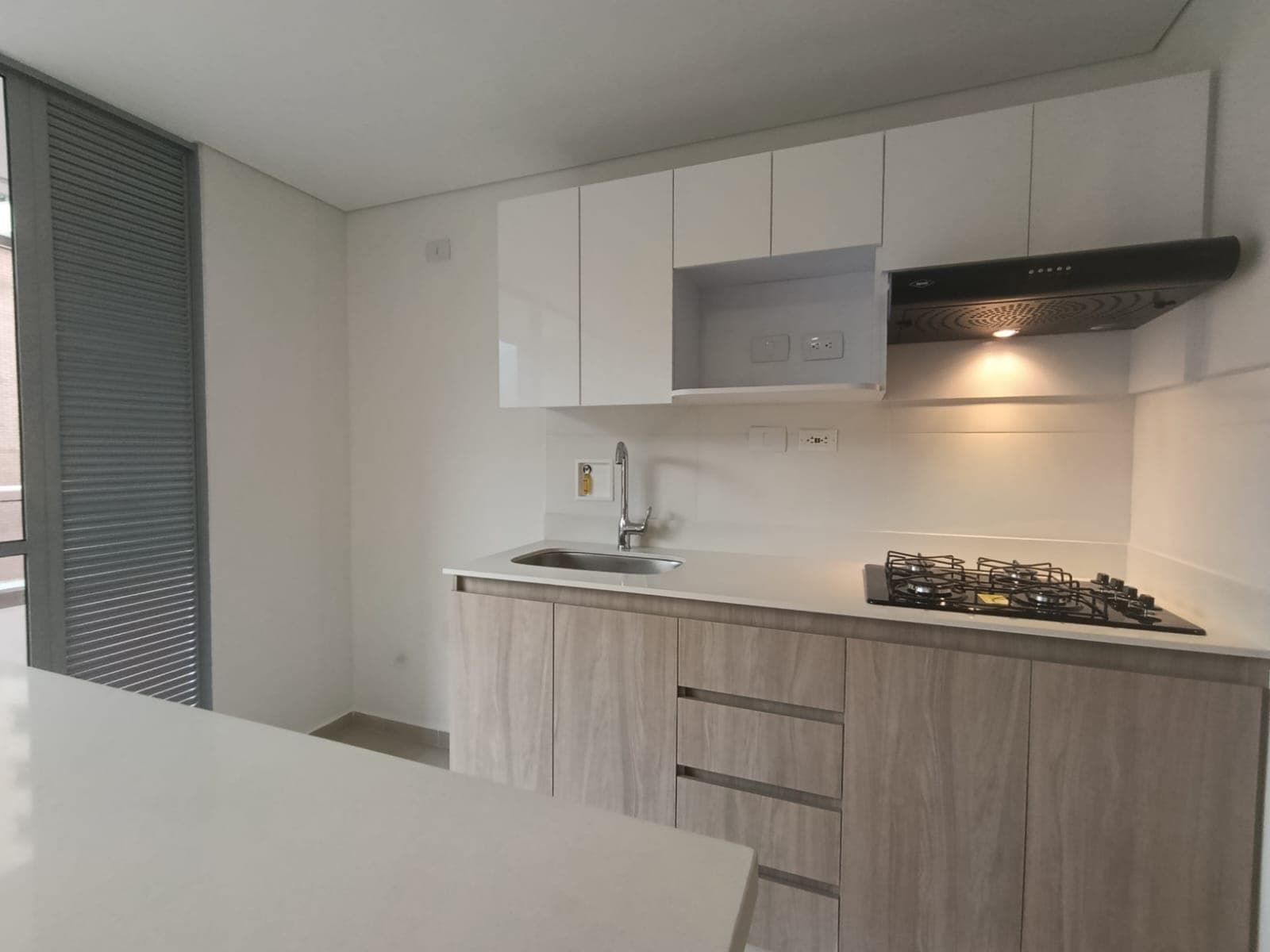 Apartamento en arriendo en Loma San José, Sabaneta — foto 2 de 20