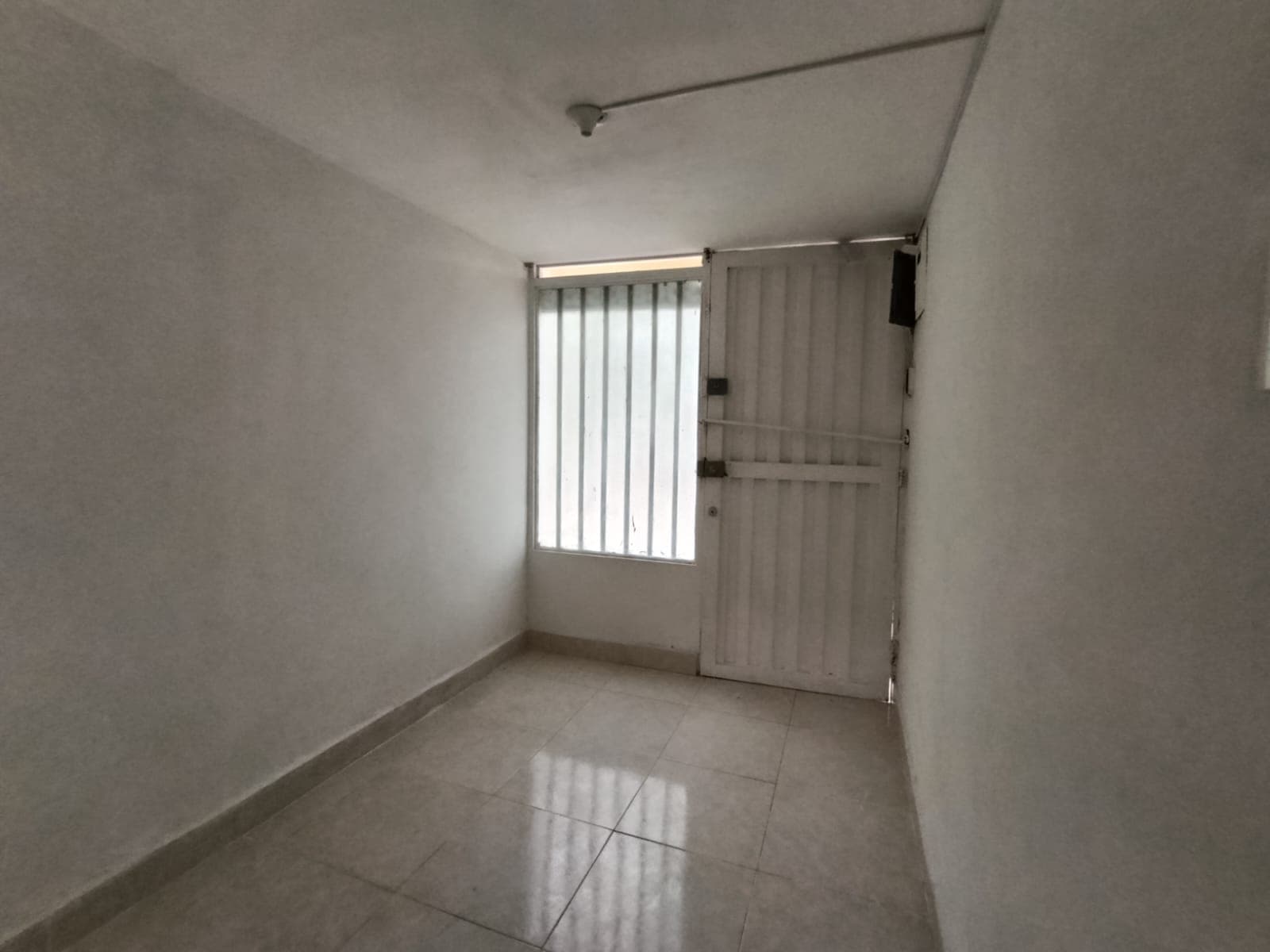 Casa Comercial en arriendo en Estadio, Laureles, Medellín — foto 2 de 20