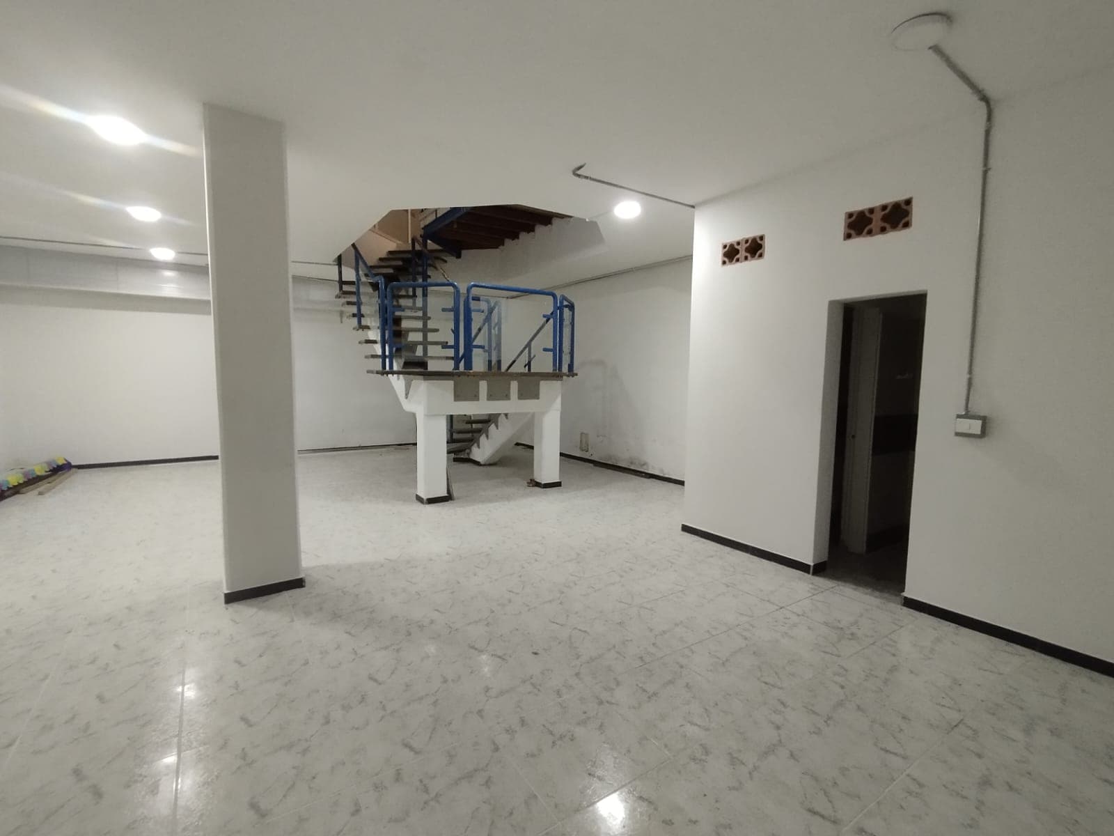 Local en arriendo en La Candelaria, Centro, Medellín — foto 5 de 12