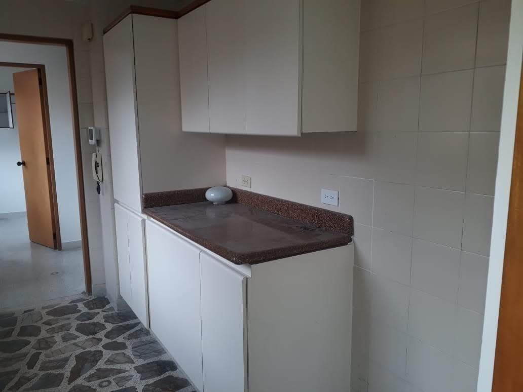 Aparta Suite en arriendo en San Lucas, El Poblado, Medellín — foto 3 de 16