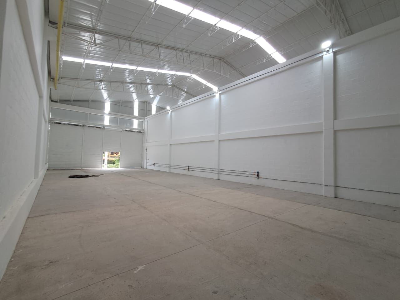 Bodega en arriendo en San Felix, Bello — foto 1 de 16