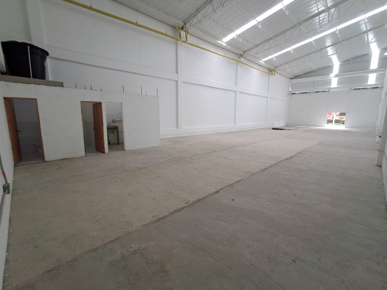 Bodega en arriendo en San Felix, Bello — foto 1 de 13
