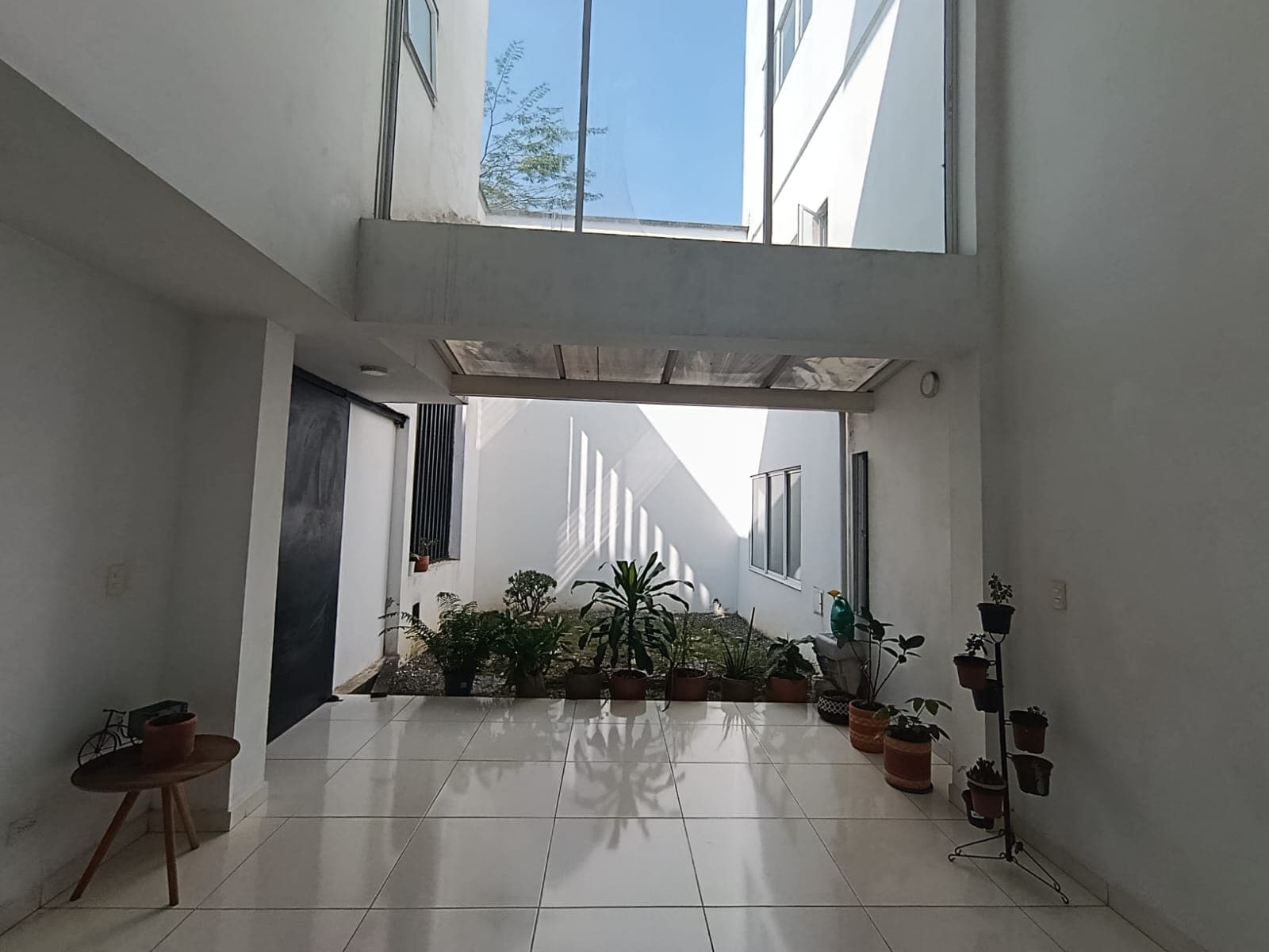 Casa Comercial en arriendo en Estadio, Laureles, Medellín — foto 1 de 20