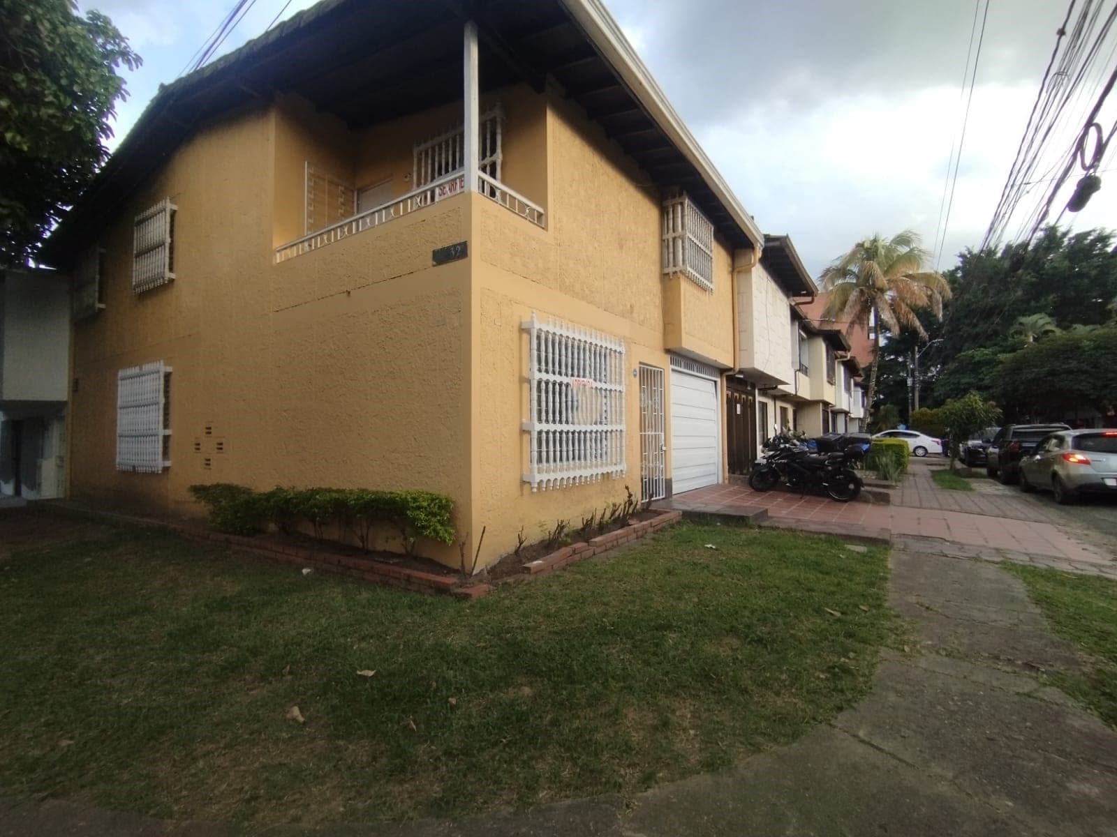 Casa Comercial en arriendo en Malibú, Belen, Medellín — foto 1 de 20