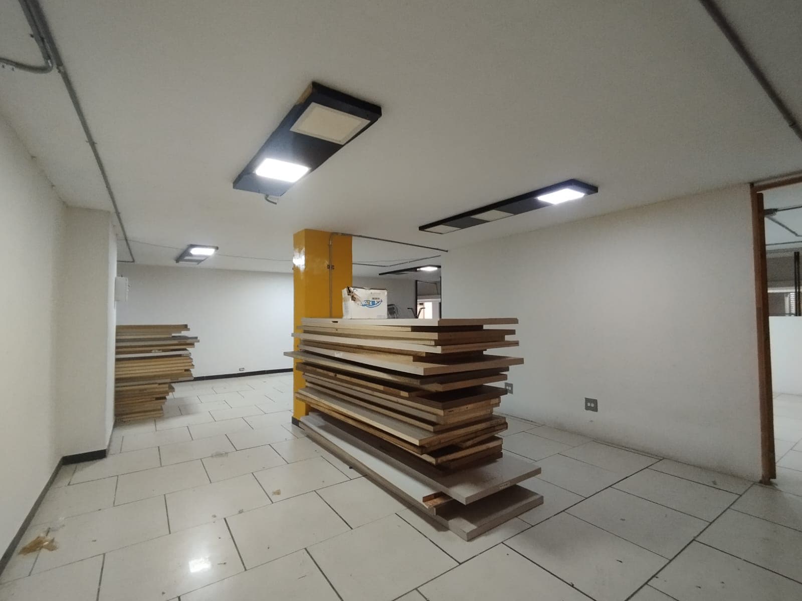 Local en arriendo en La Candelaria, Centro, Medellín — foto 3 de 12
