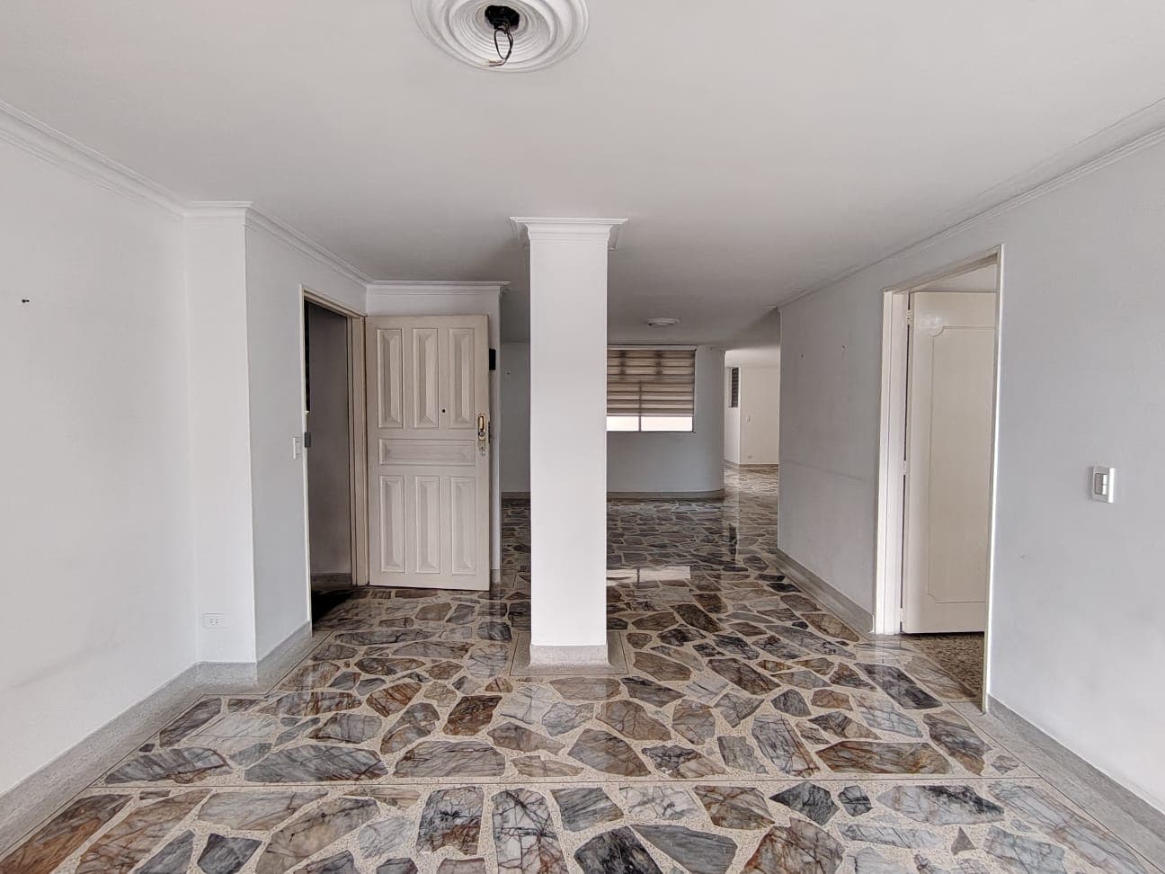 Apartamento en arriendo en Las Acacias, Laureles, Medellín — foto 2 de 20