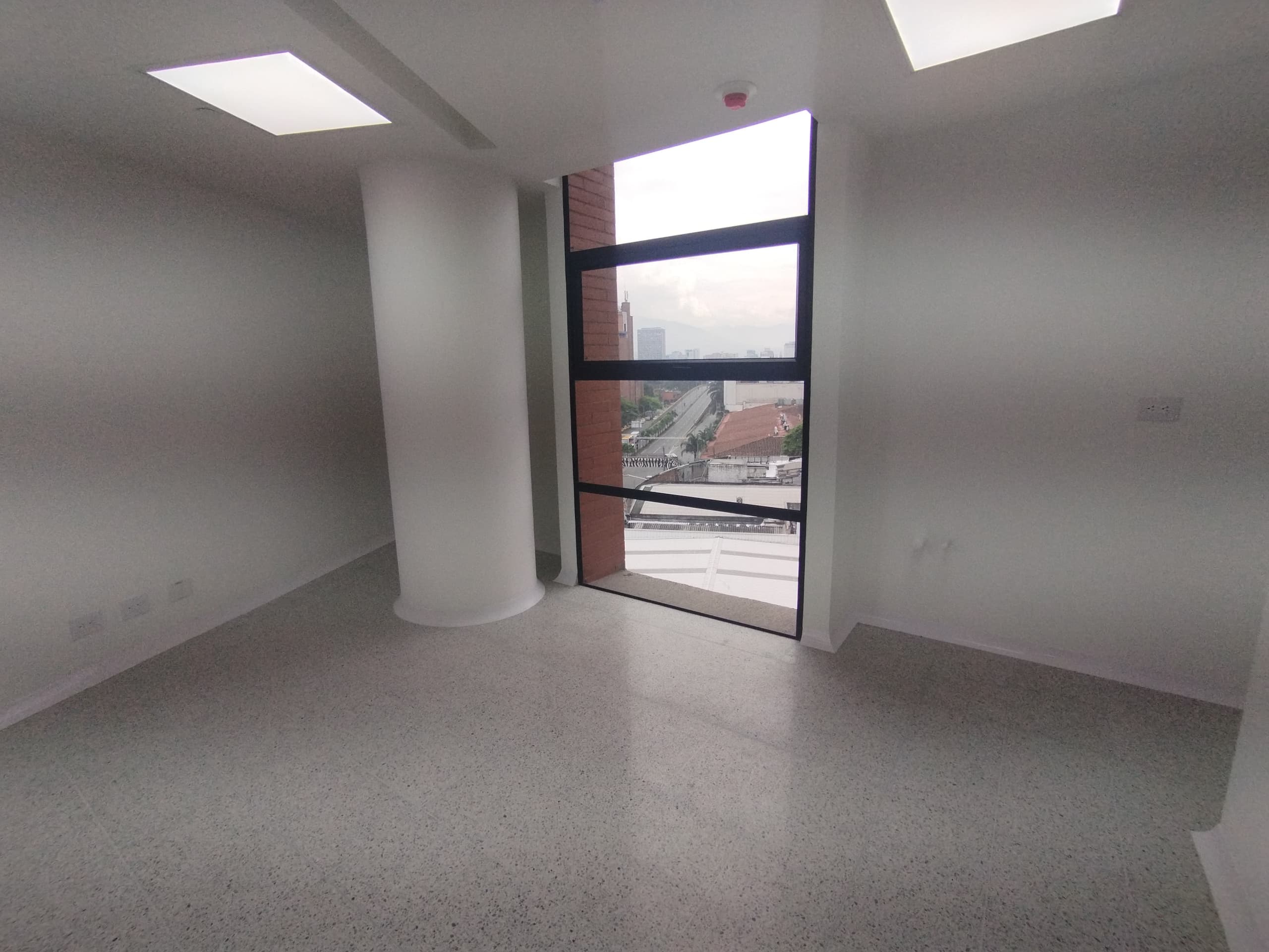 Consultorio en arriendo en San Diego, El Poblado, Medellín — foto 1 de 10