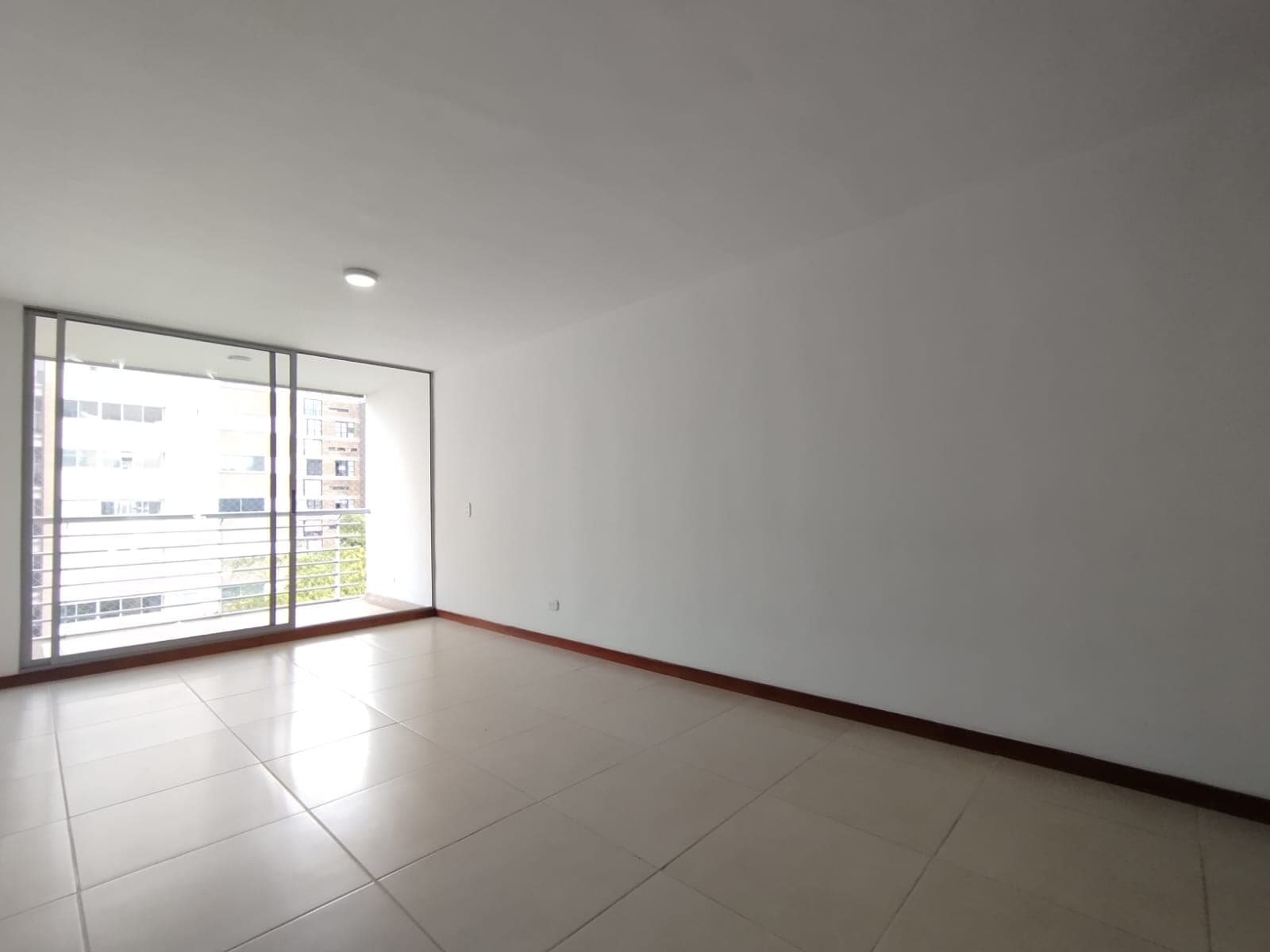 Apartamento en arriendo en Castropol, El Poblado, Medellín — foto 1 de 18