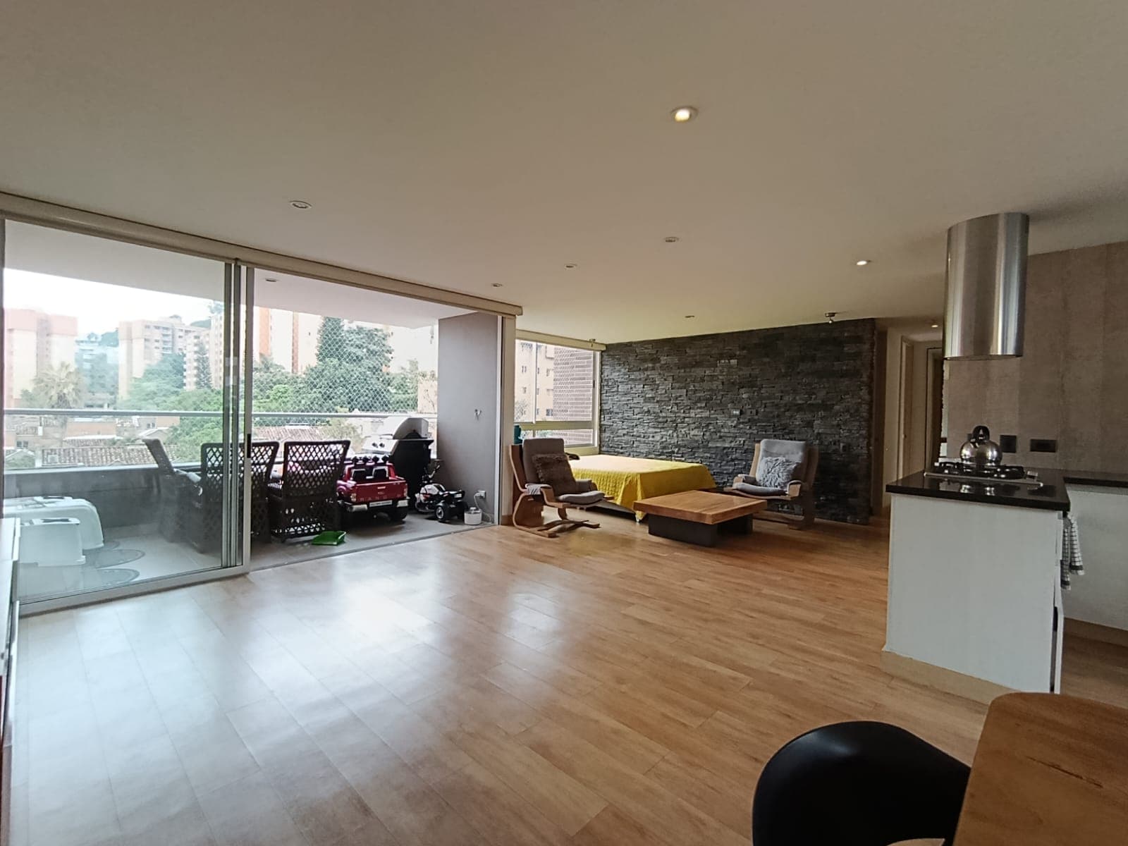 Apartamento en arriendo en Castropol, El Poblado, Medellín — foto 2 de 20