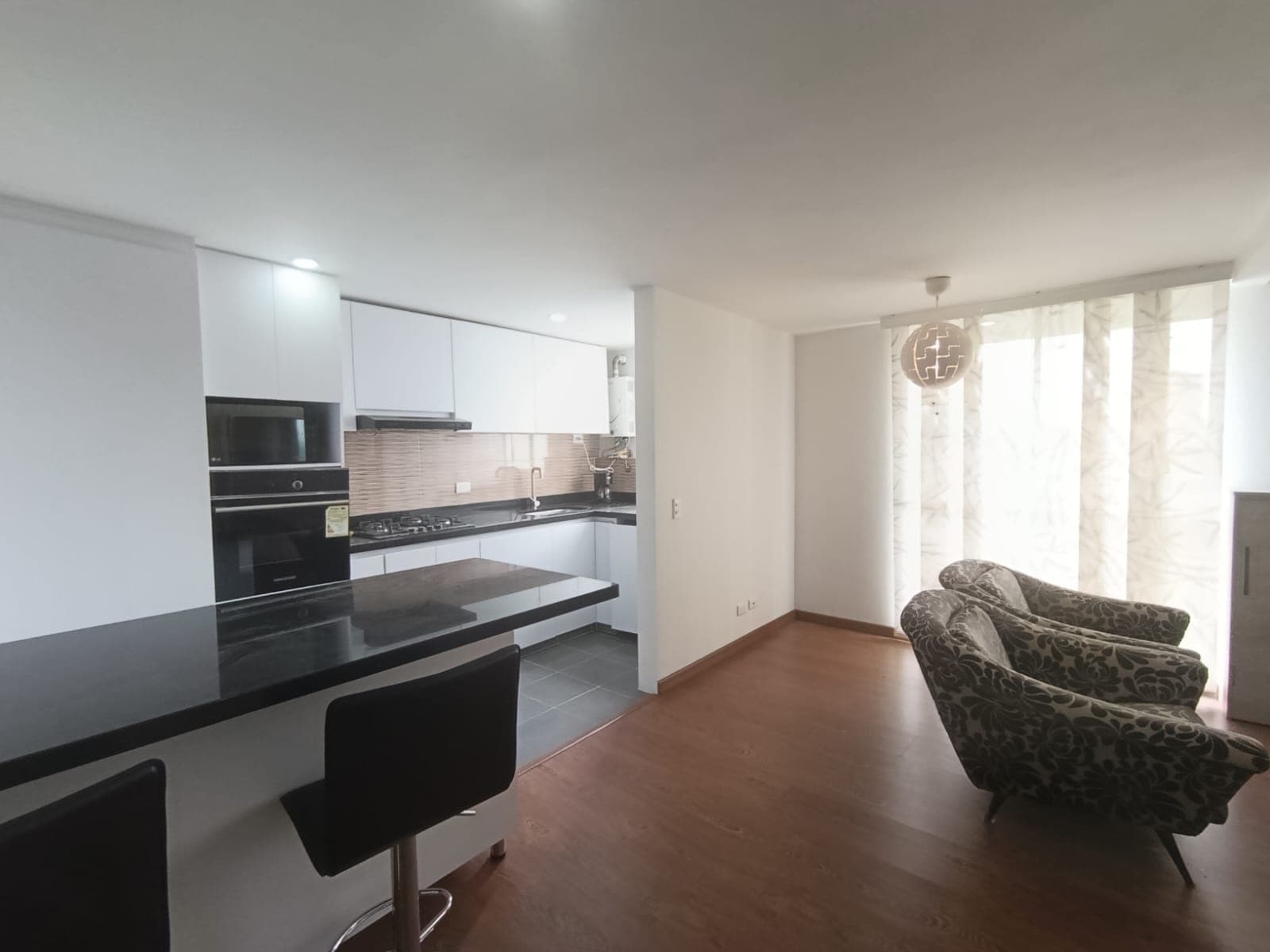 Apartamento en arriendo en Rionegro — foto 2 de 14
