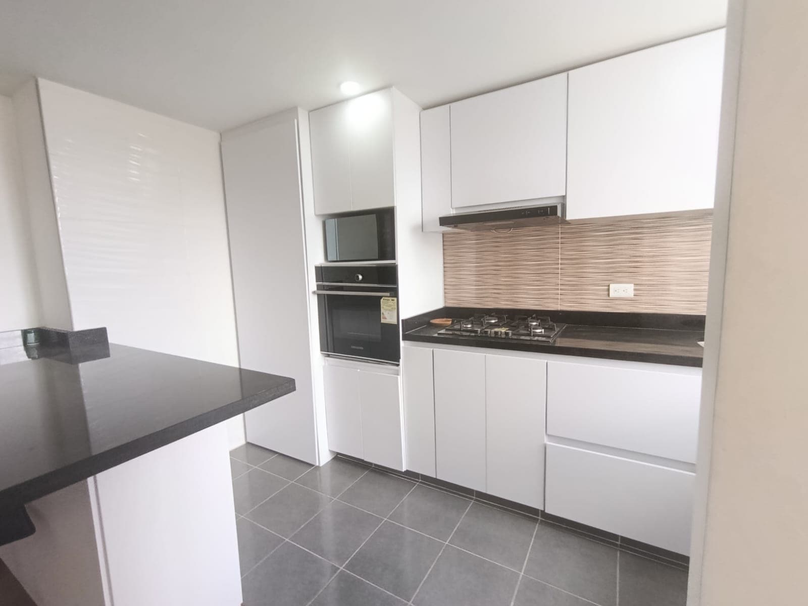 Apartamento en arriendo en Rionegro — foto 3 de 14