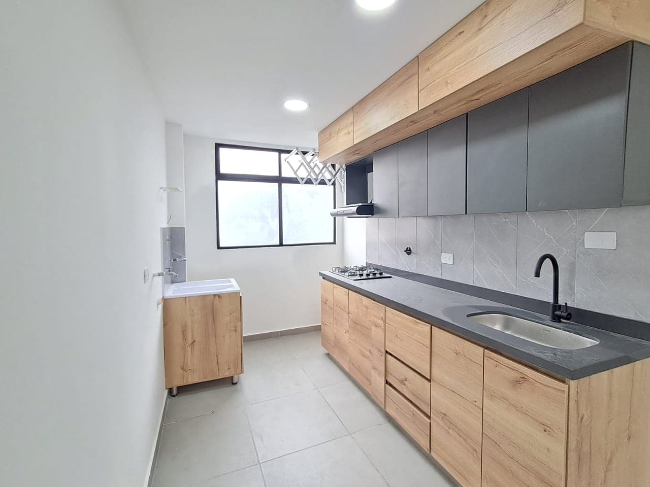 Apartamento en arriendo en La Candelaria, Centro, Medellín — foto 1 de 12