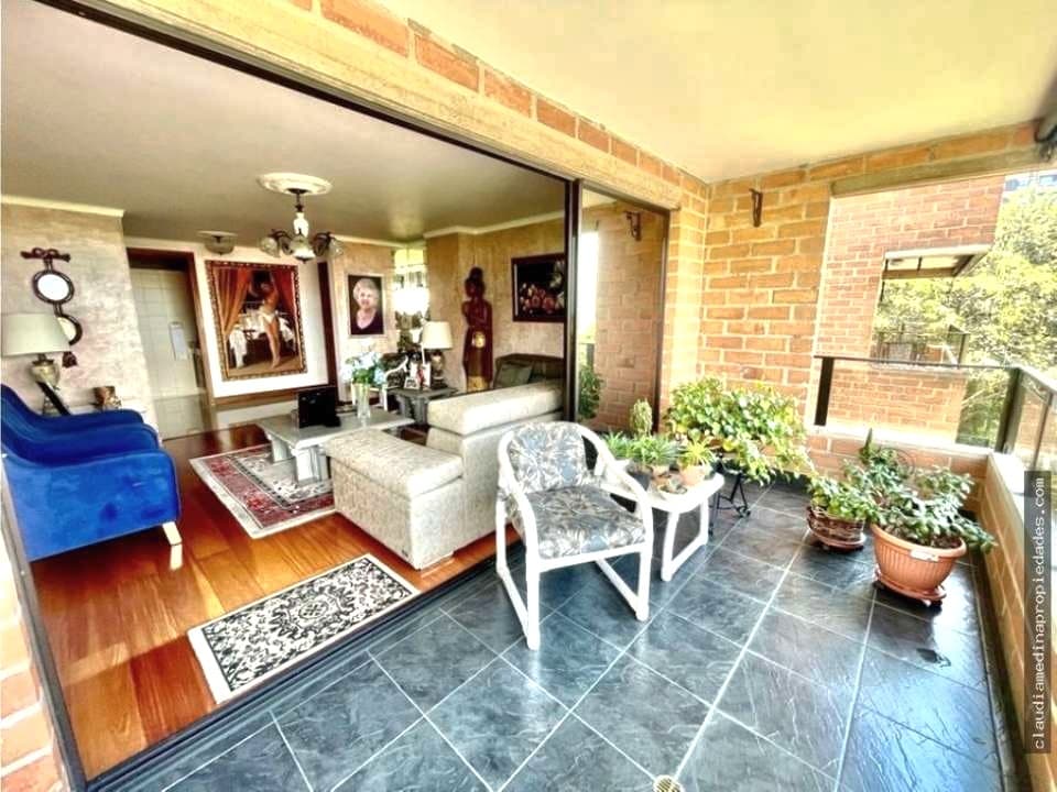 Apartamento en arriendo en Castropol, El Poblado, Medellín — foto 1 de 16