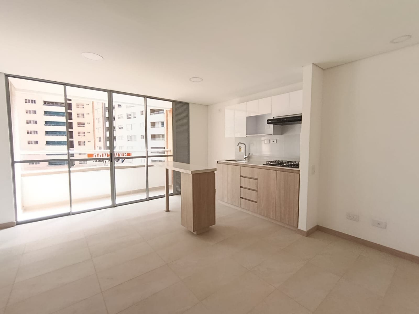 Apartamento en arriendo en Vegas De San Jose, Sabaneta — foto 1 de 20