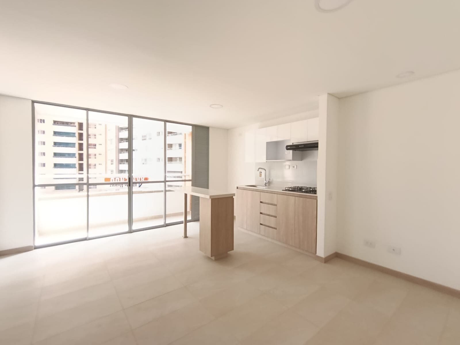 Apartamento en arriendo en Vegas De San José, Sabaneta — foto 2 de 20