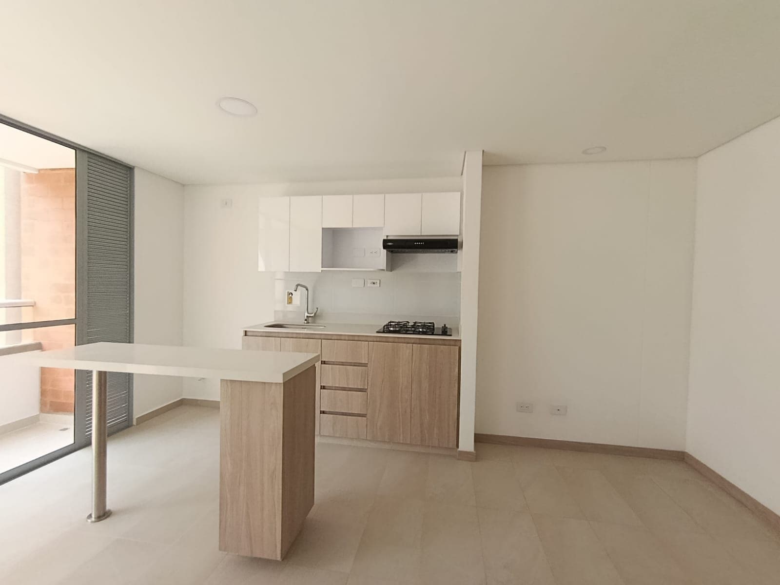Apartamento en arriendo en Vegas De San José, Sabaneta — foto 3 de 20
