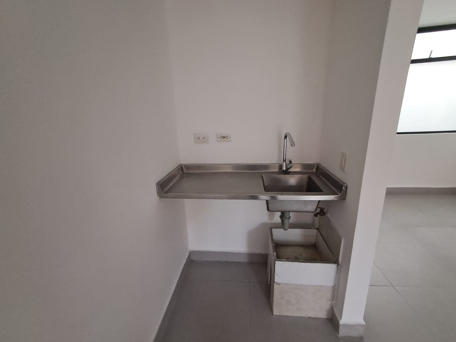 Oficina en arriendo en Parque De, Envigado — foto 3 de 5