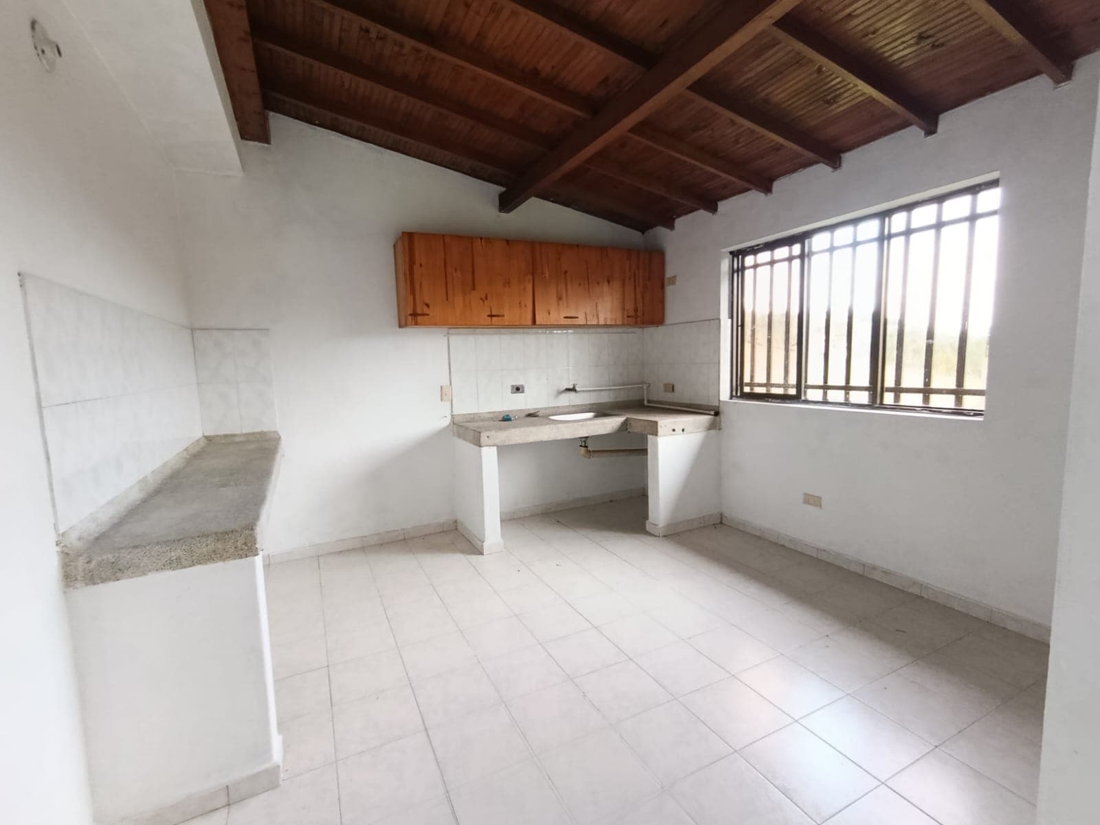 Apartaestudio en arriendo en El Carmen De Viboral — foto 3 de 11