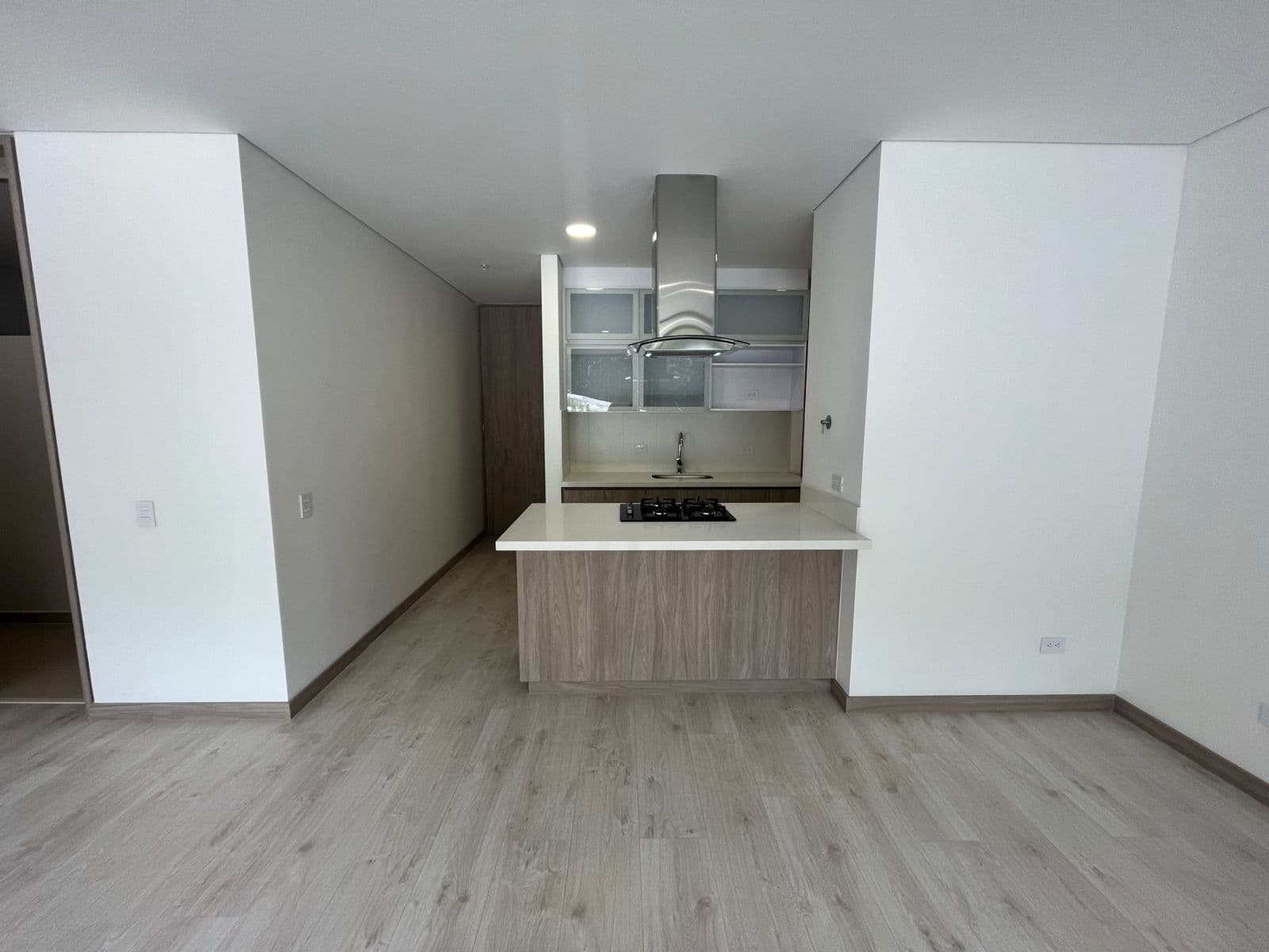 Apartamento en arriendo en Retiro — foto 1 de 14