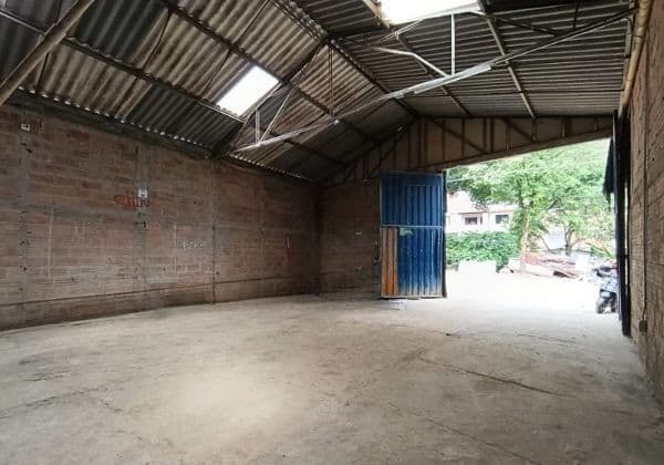 Bodega en arriendo en San Javier, Medellín — foto 3 de 11