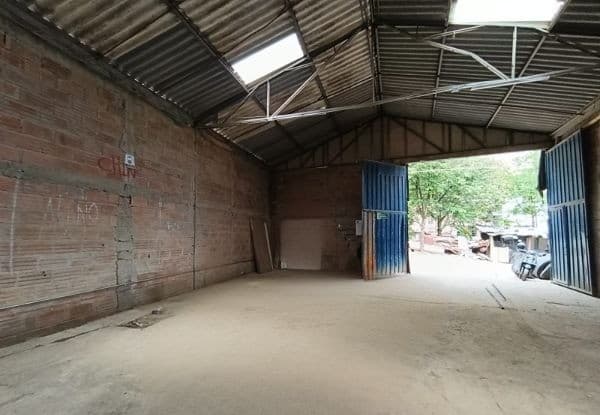 Bodega en arriendo en San Javier, Medellín — foto 4 de 11